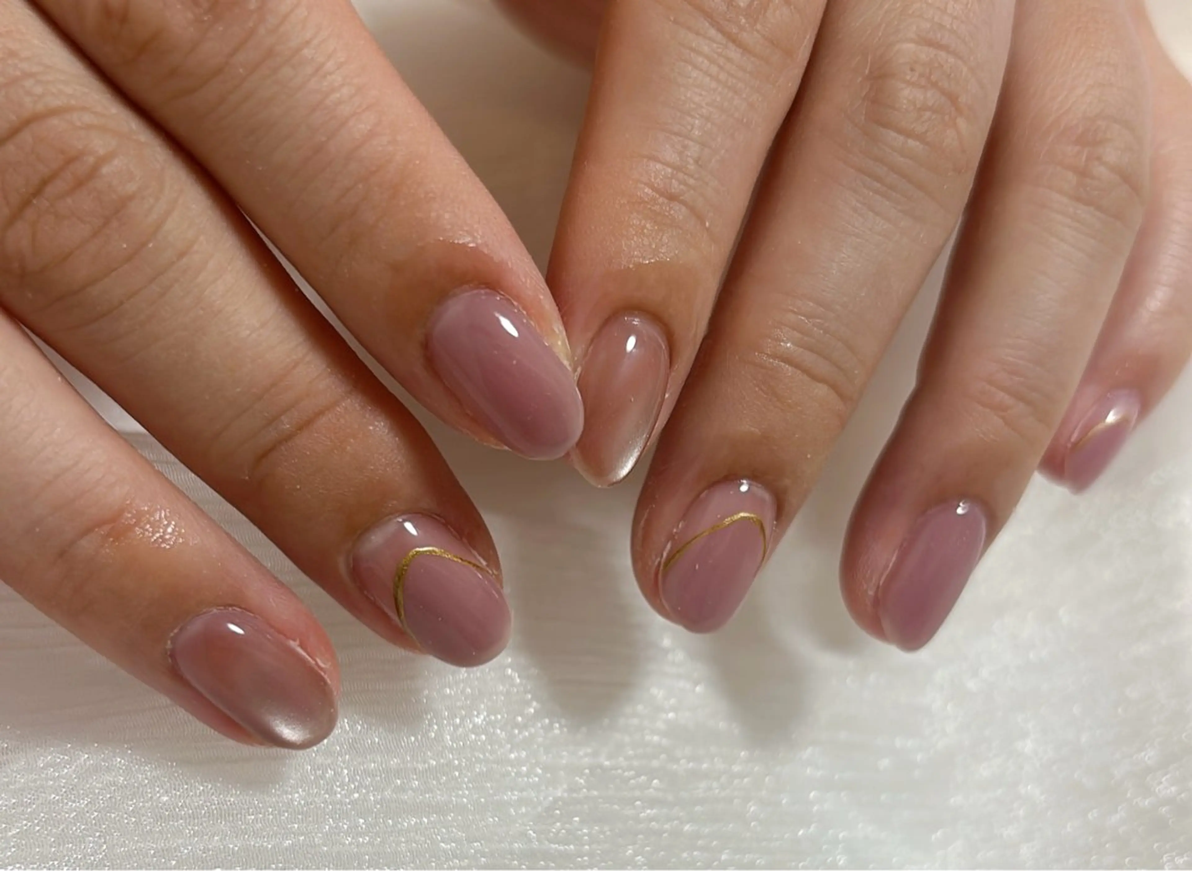ネイル オーロラネイル フットネイル フレンチネイル ジェルネイル マグネットネイル ハンドネイル mogunail &blowのネイルデザイン