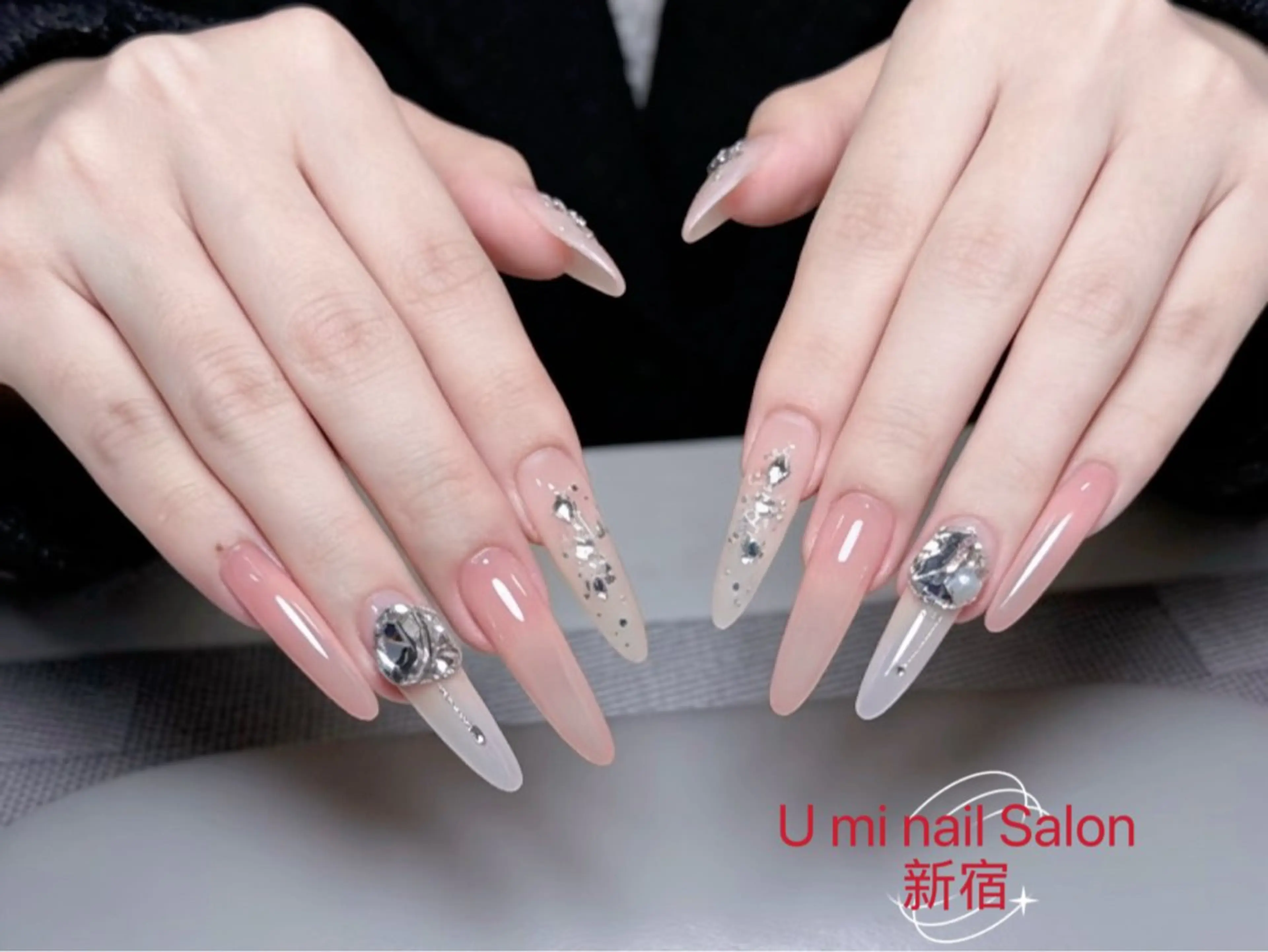 ネイル UMI ネイルサロン新宿🎀のネイルデザイン