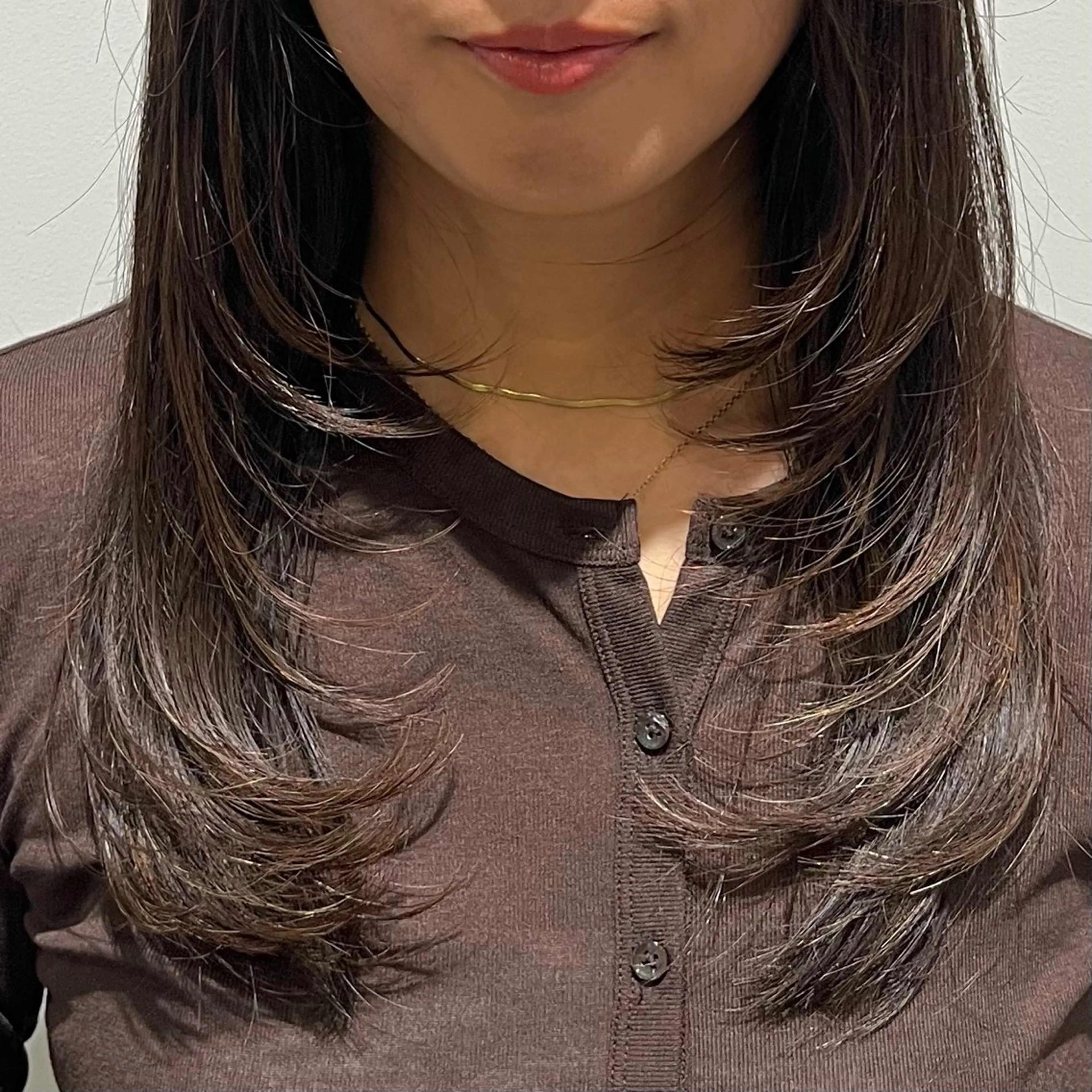 ロング レイヤーカット 小顔カット カット ヘアカラー トリートメント Helena みなつのヘアスタイル