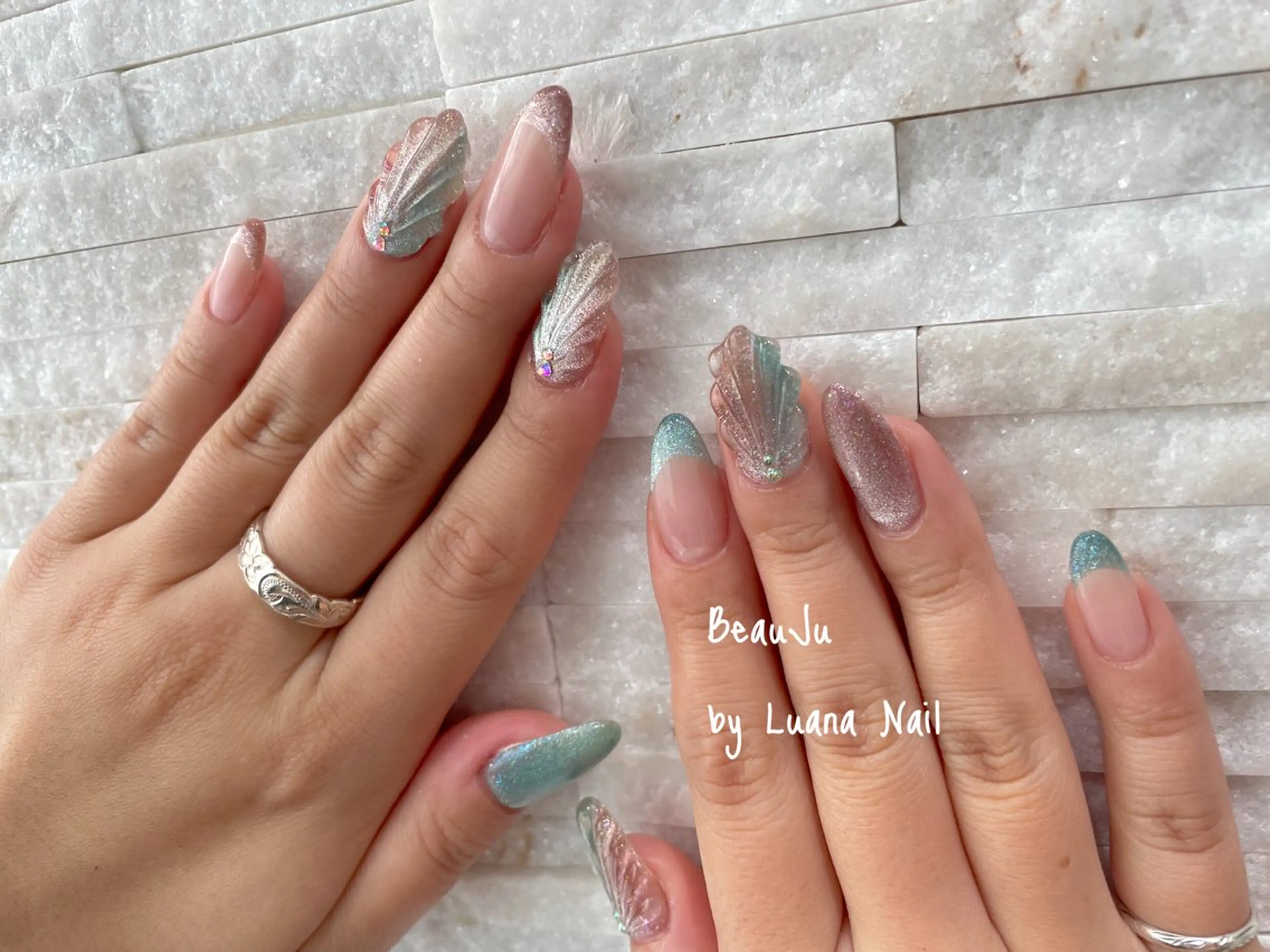 ネイル マグネットネイル ハンドネイル BeauJu by Luana Nailのネイルデザイン