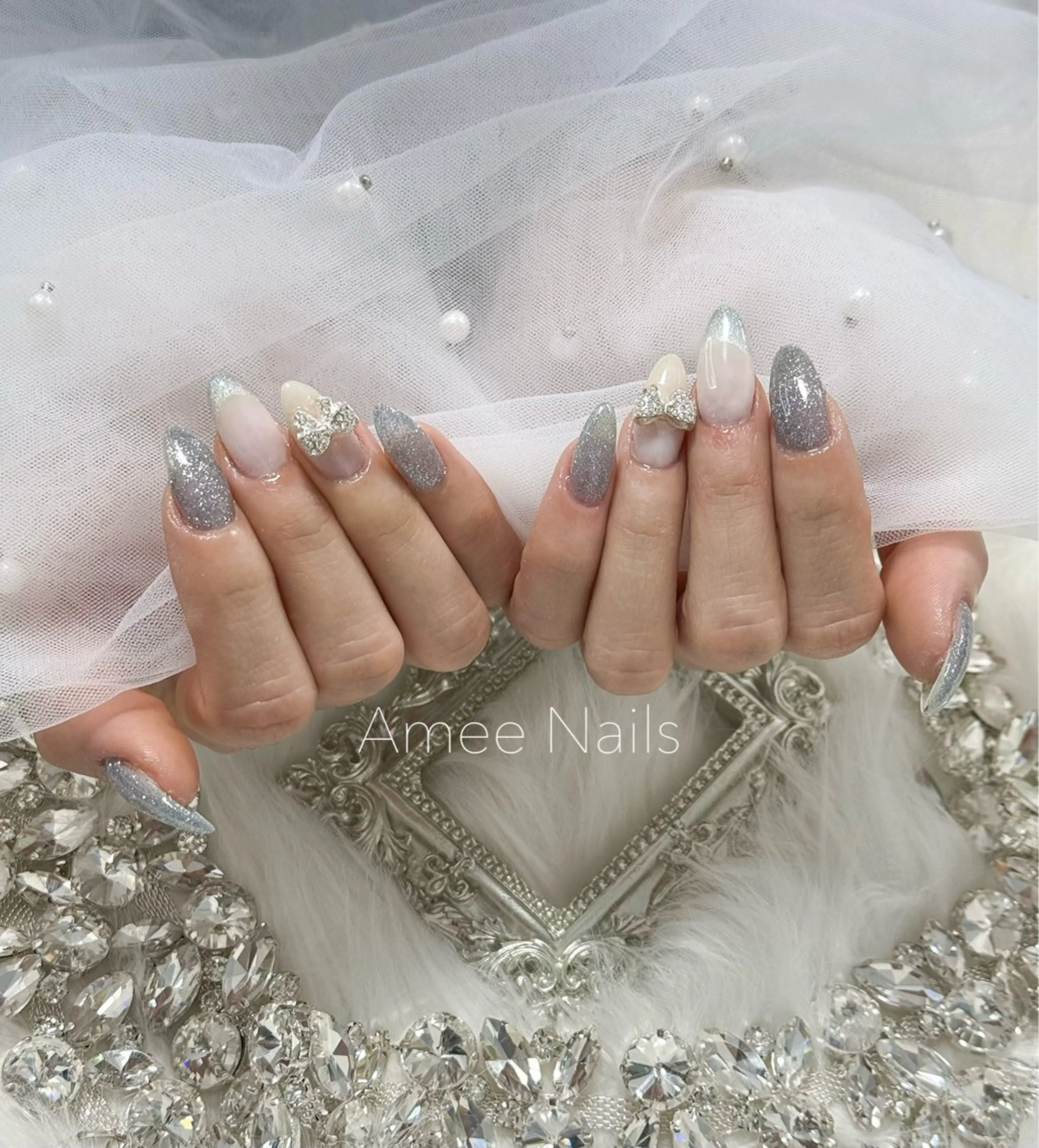 ネイル オーロラネイル クリアネイル フラッシュネイル ジェルネイル グラデーション ハンドネイル Amee Nail Salonのネイルデザイン