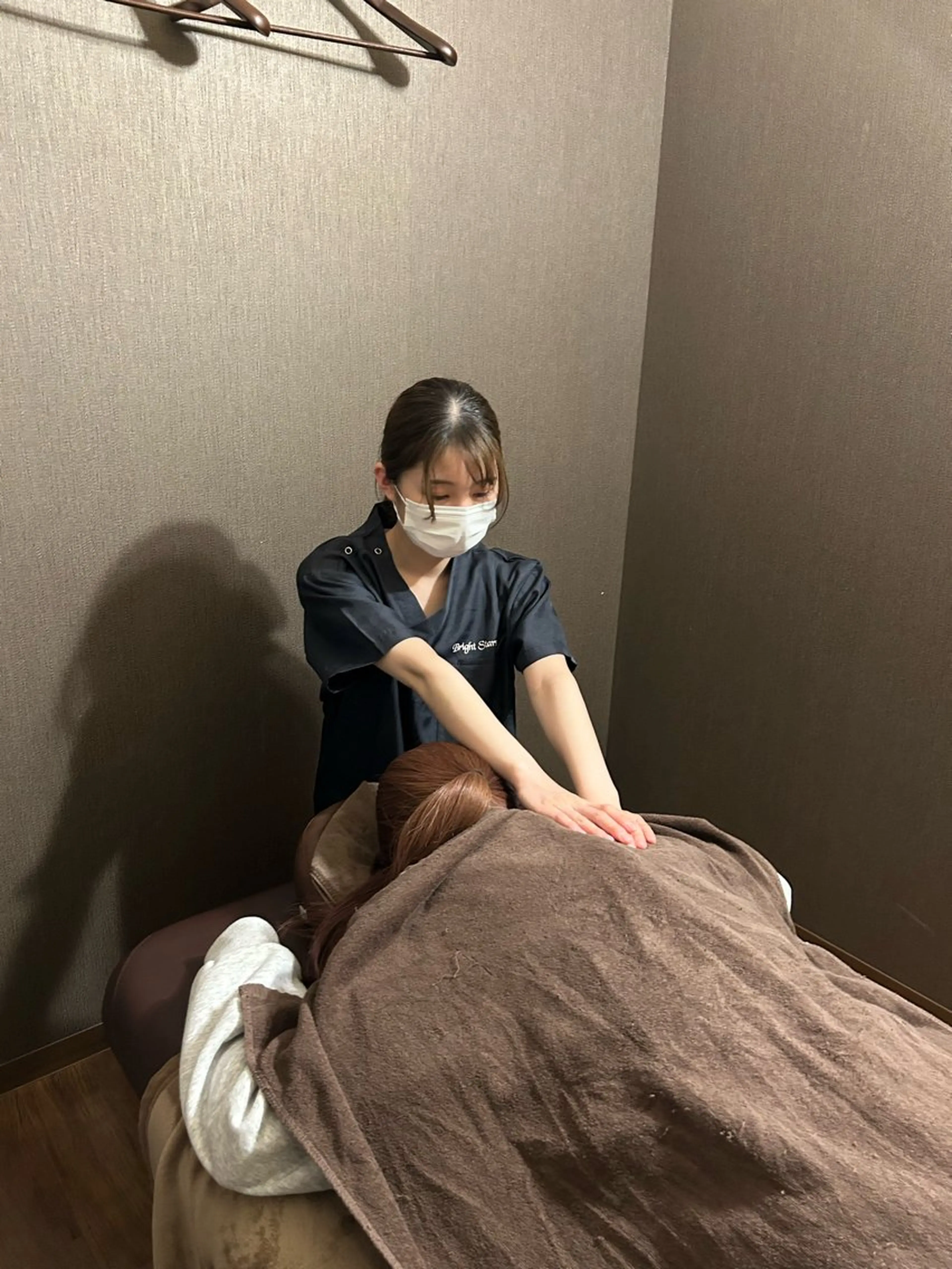 【NEW】首肩こり+もみほぐしマッサージ60分の写真