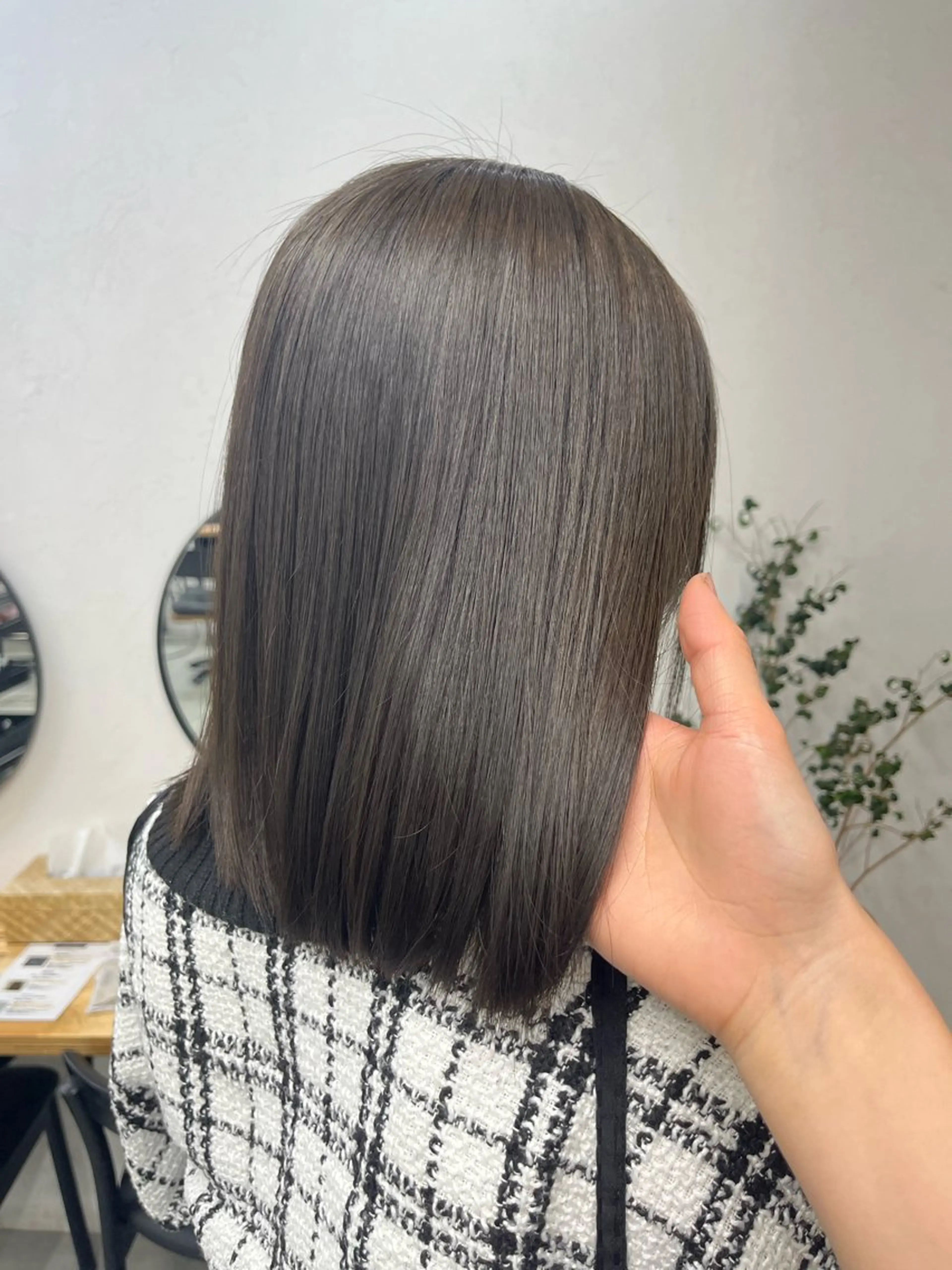 ミディアム カラー ヘアアレンジ ブリーチ ダブルカラー グレージュ ブリーチなしカラー 🫧透明感カラー/ ナルハ🫧のヘアスタイル