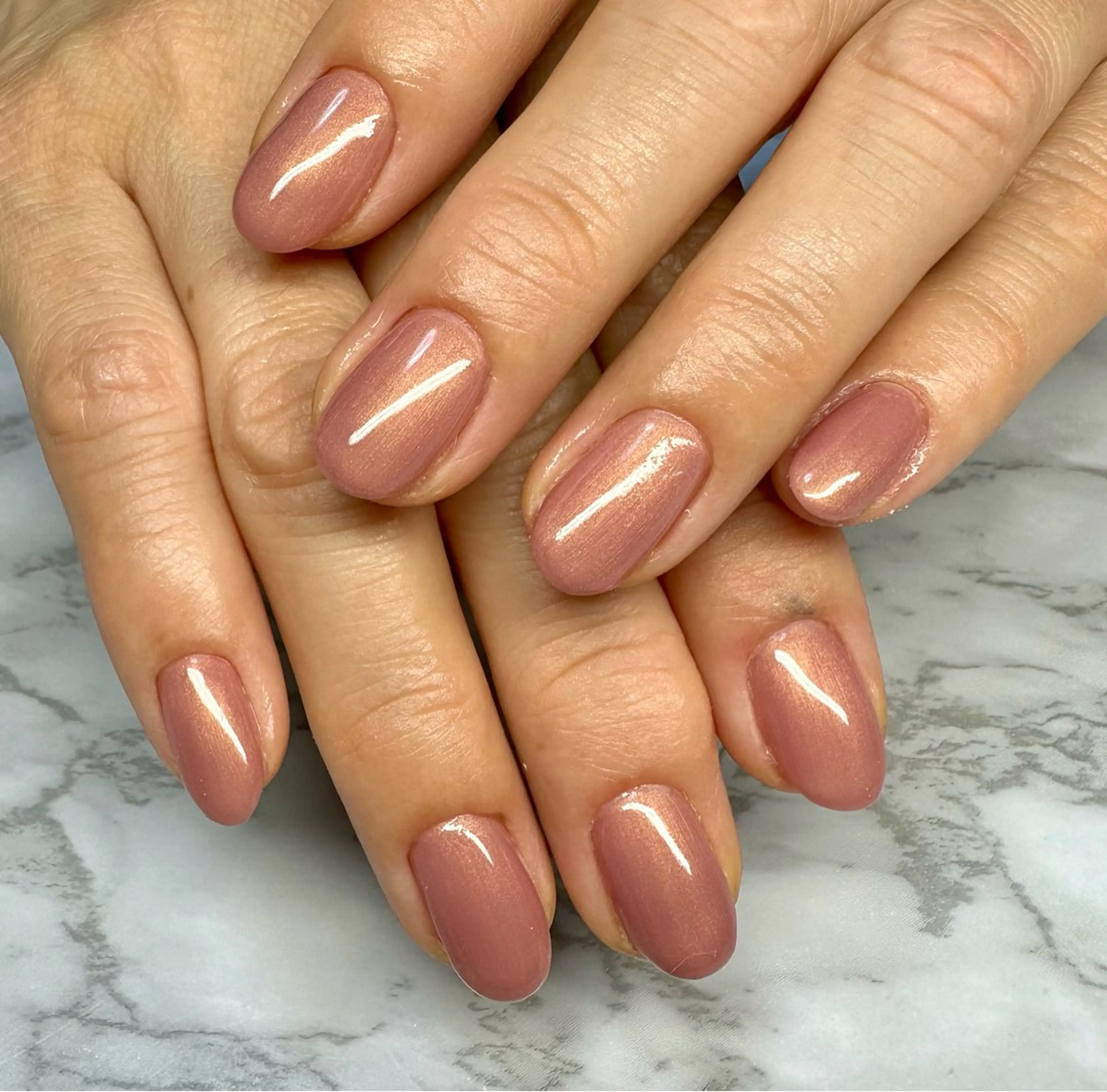 ネイル オーロラネイル ニュアンスネイル ワンカラーネイル M.N_ nailのネイルデザイン