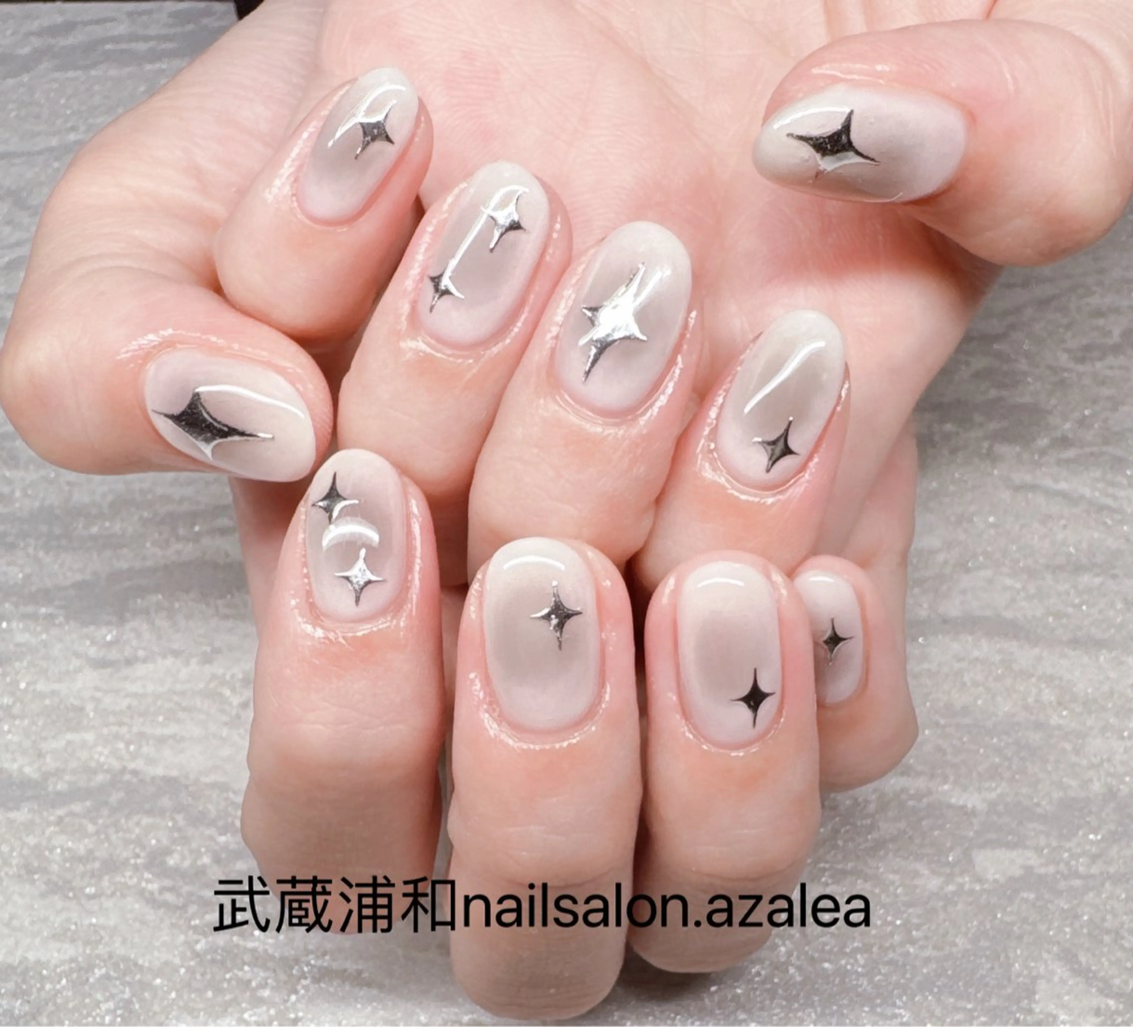 ネイル ハンドネイル R inのネイルデザイン