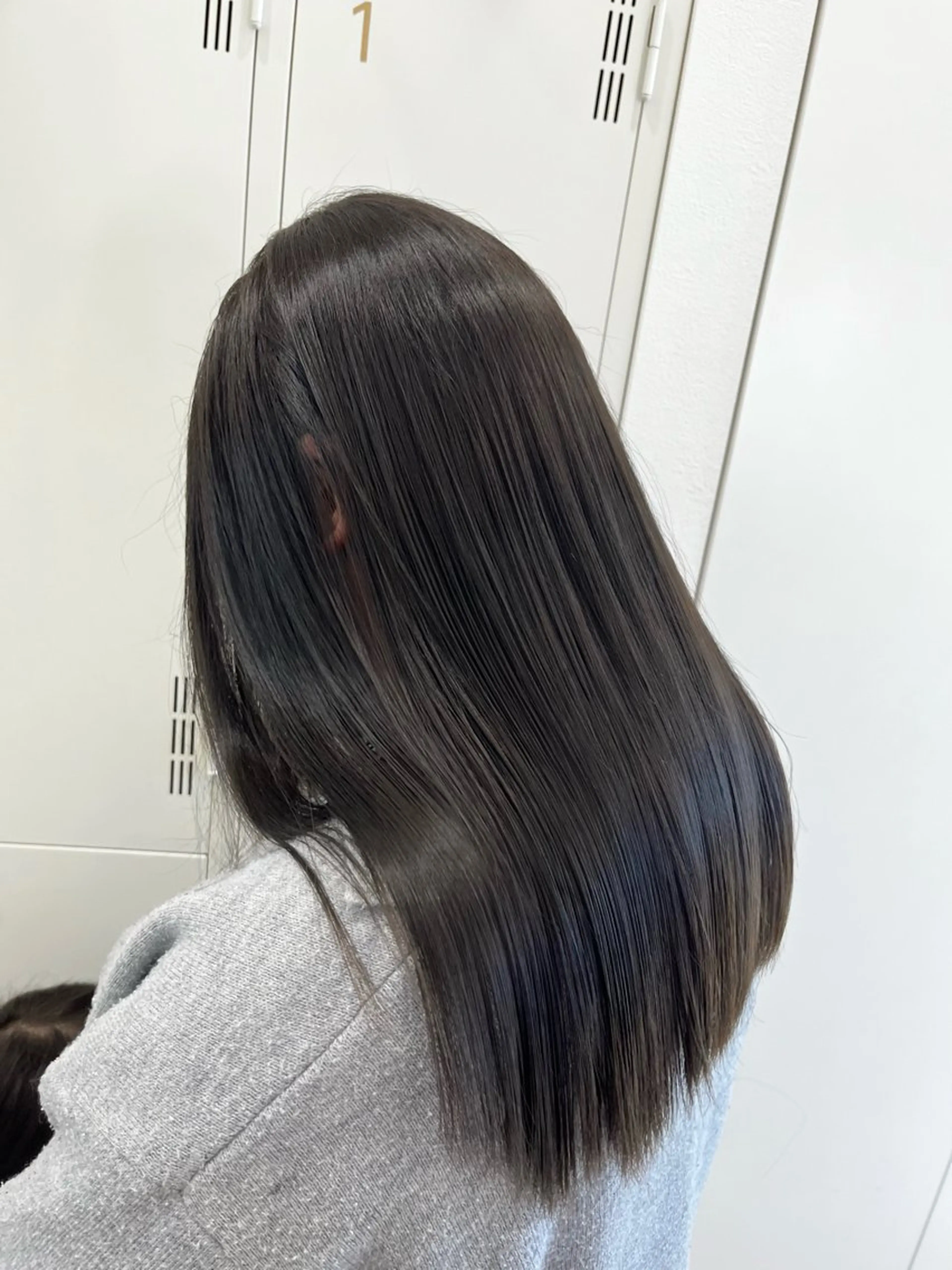 セミロング カラー グレージュ トリートメント カット ヘアカラー 縮毛矯正 トリートメント 上尾/ママ美容師🫧 𝐌𝐞𝐢のヘアスタイル