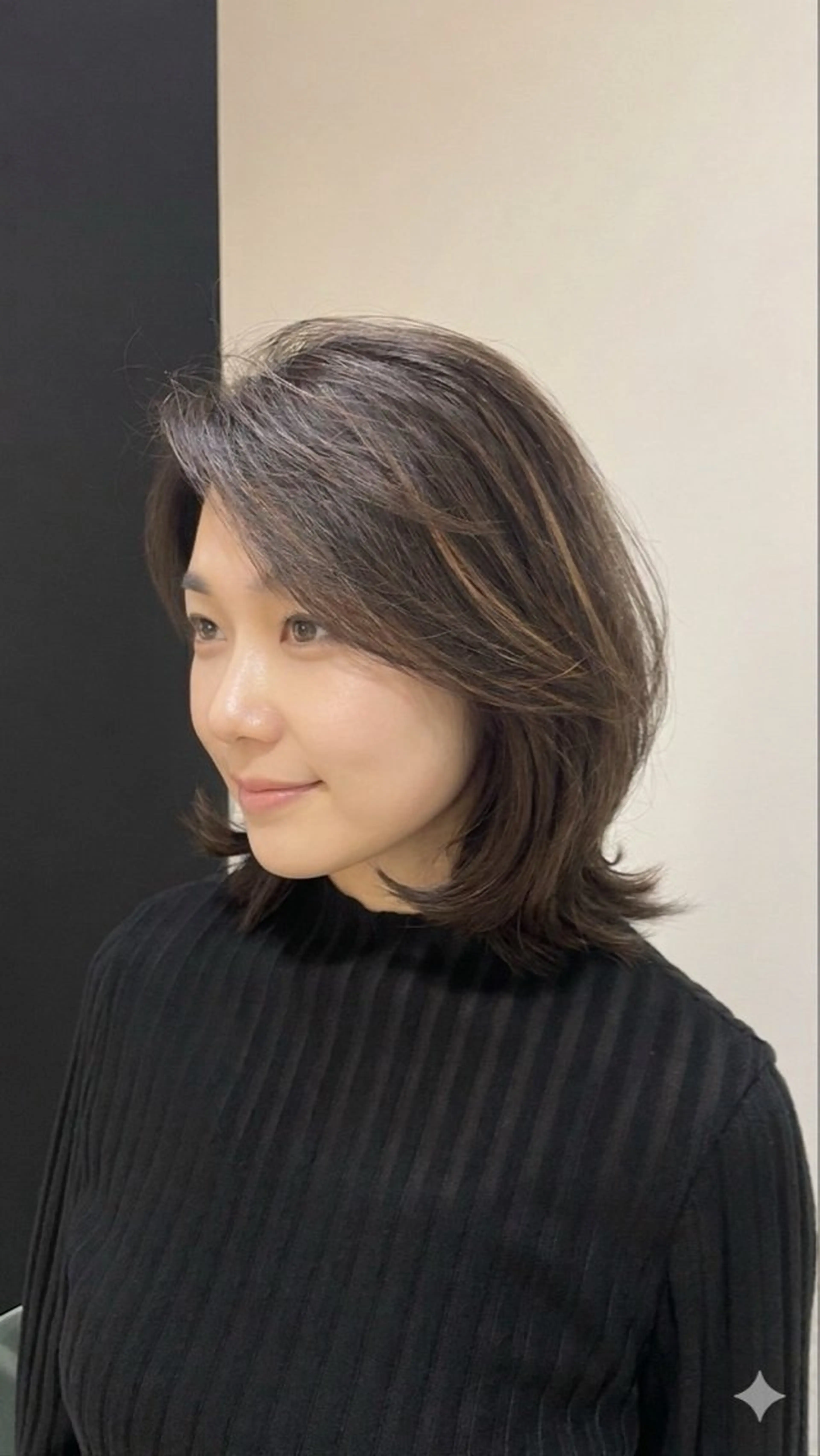 ショート カラー 岡本 七星のヘアスタイル