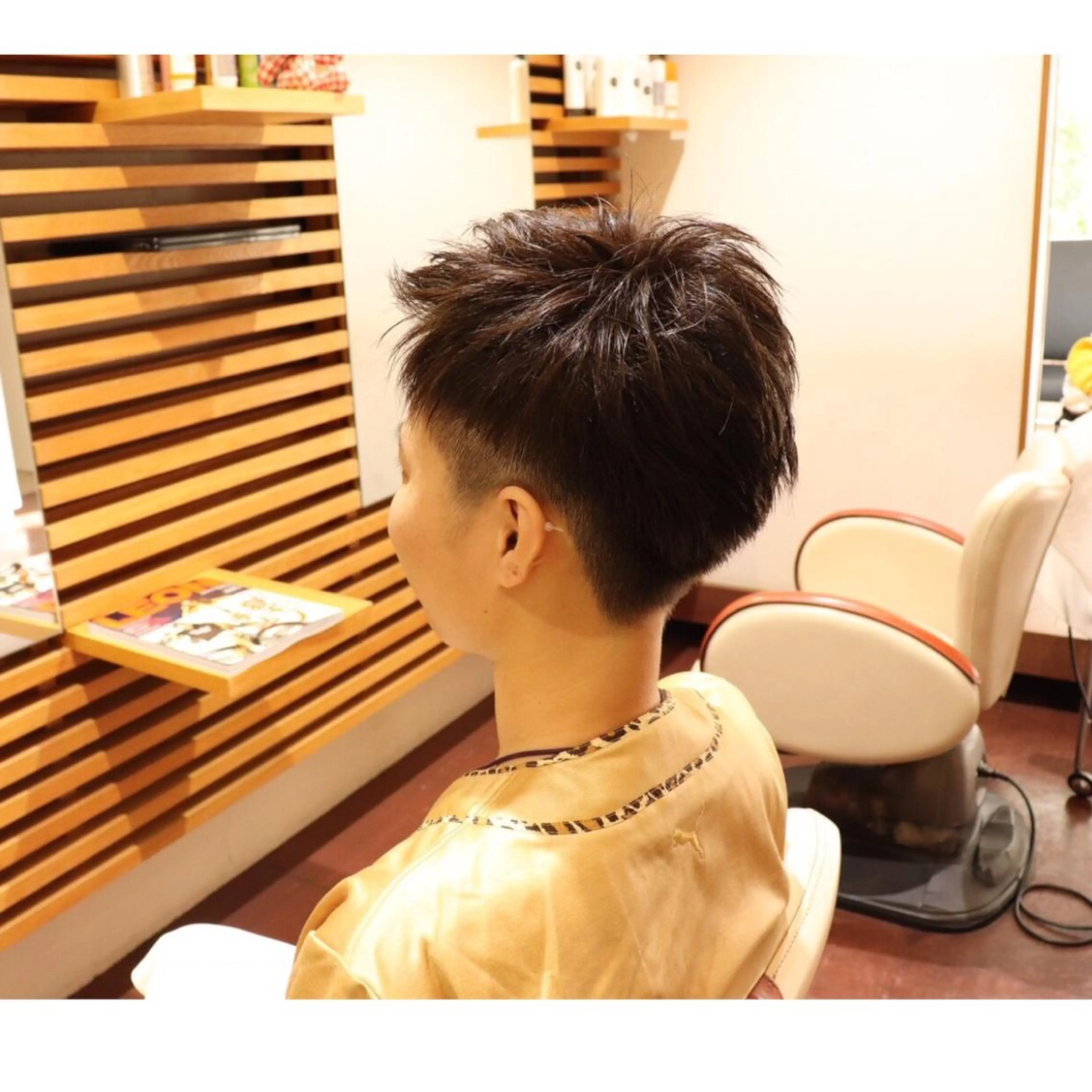 ショート カラー パーマ 坪内 麻里子のヘアスタイル