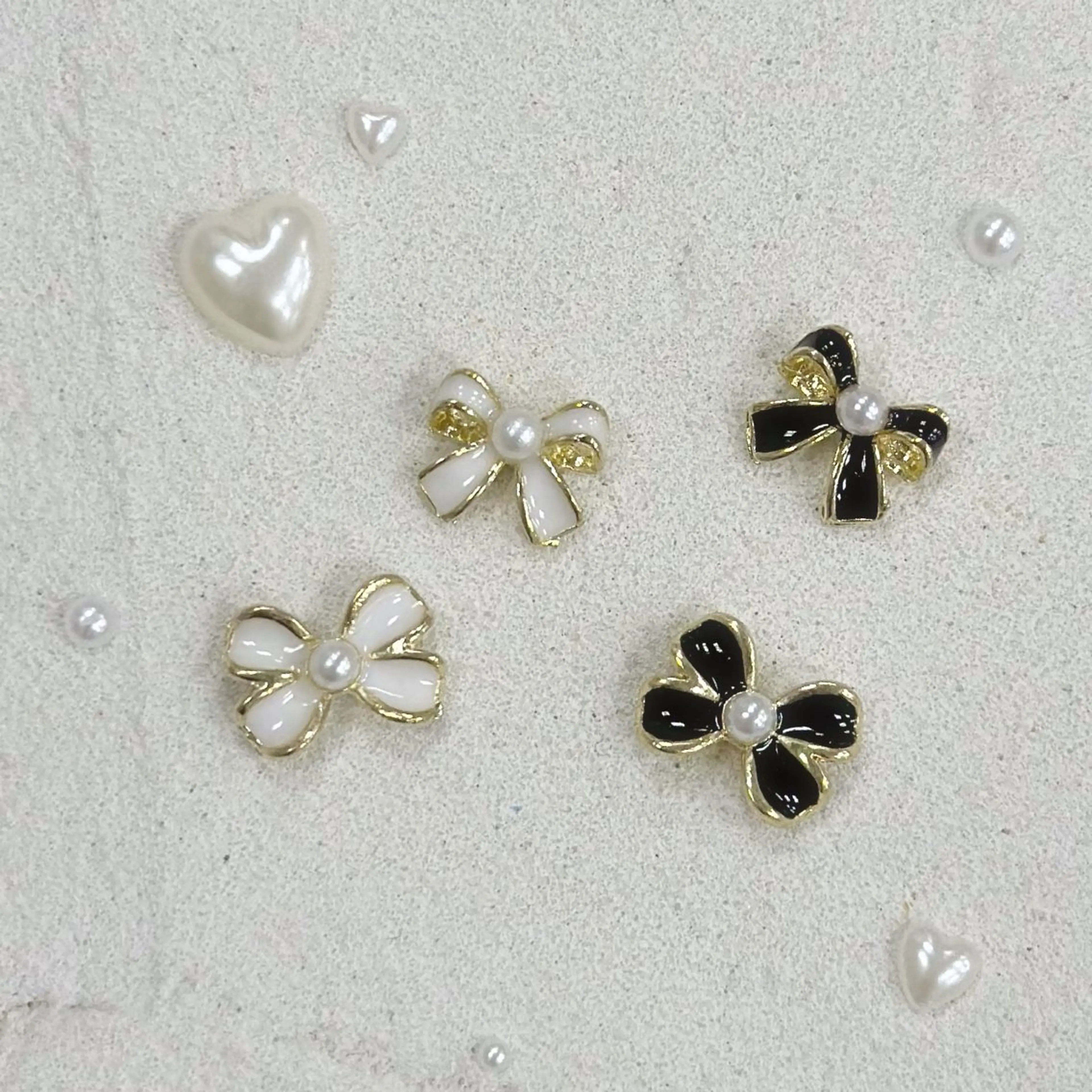 ネイル ワンカラーネイル リボン Bianca👼🏻 OIKAWAのネイルデザイン