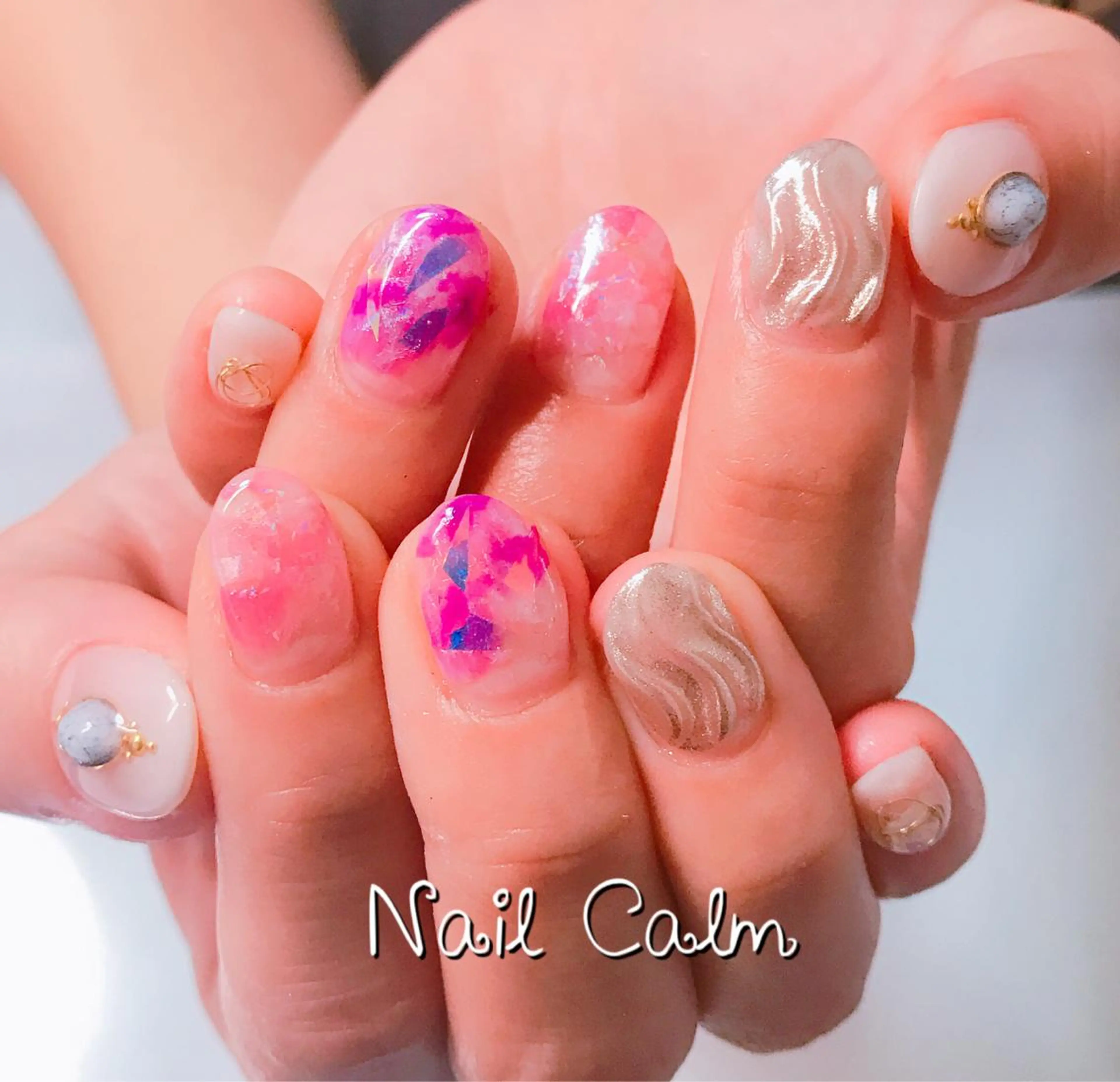 ネイル ニュアンスネイル ハンドネイル プライベートサロン Calmのネイルデザイン