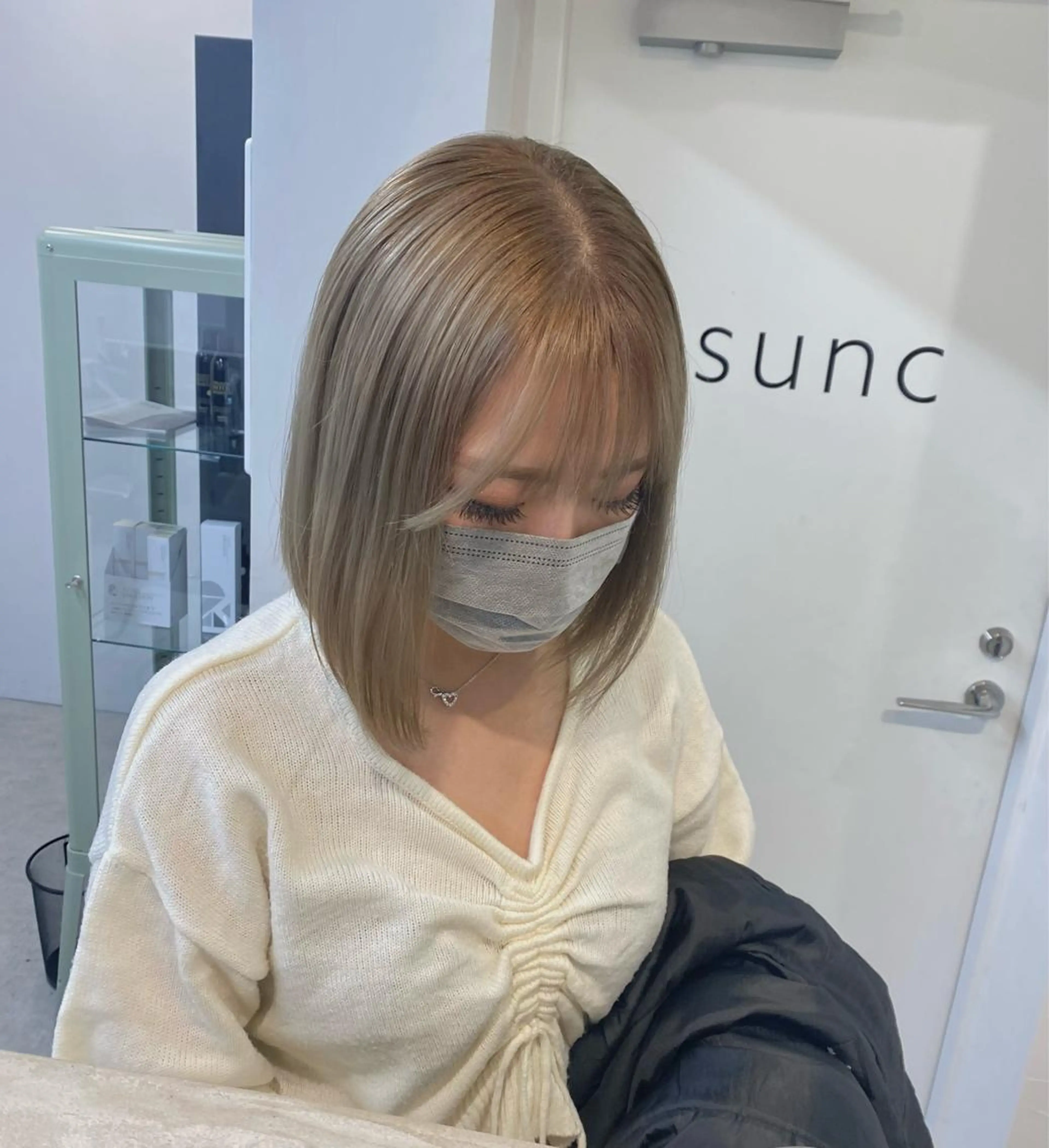 ショート カラー ブリーチ デザインカラー ハイトーンカラー 似合わせカット ウルフカット 梅田l大人韓国ヘア レイヤー×艶カラーのヘアスタイル