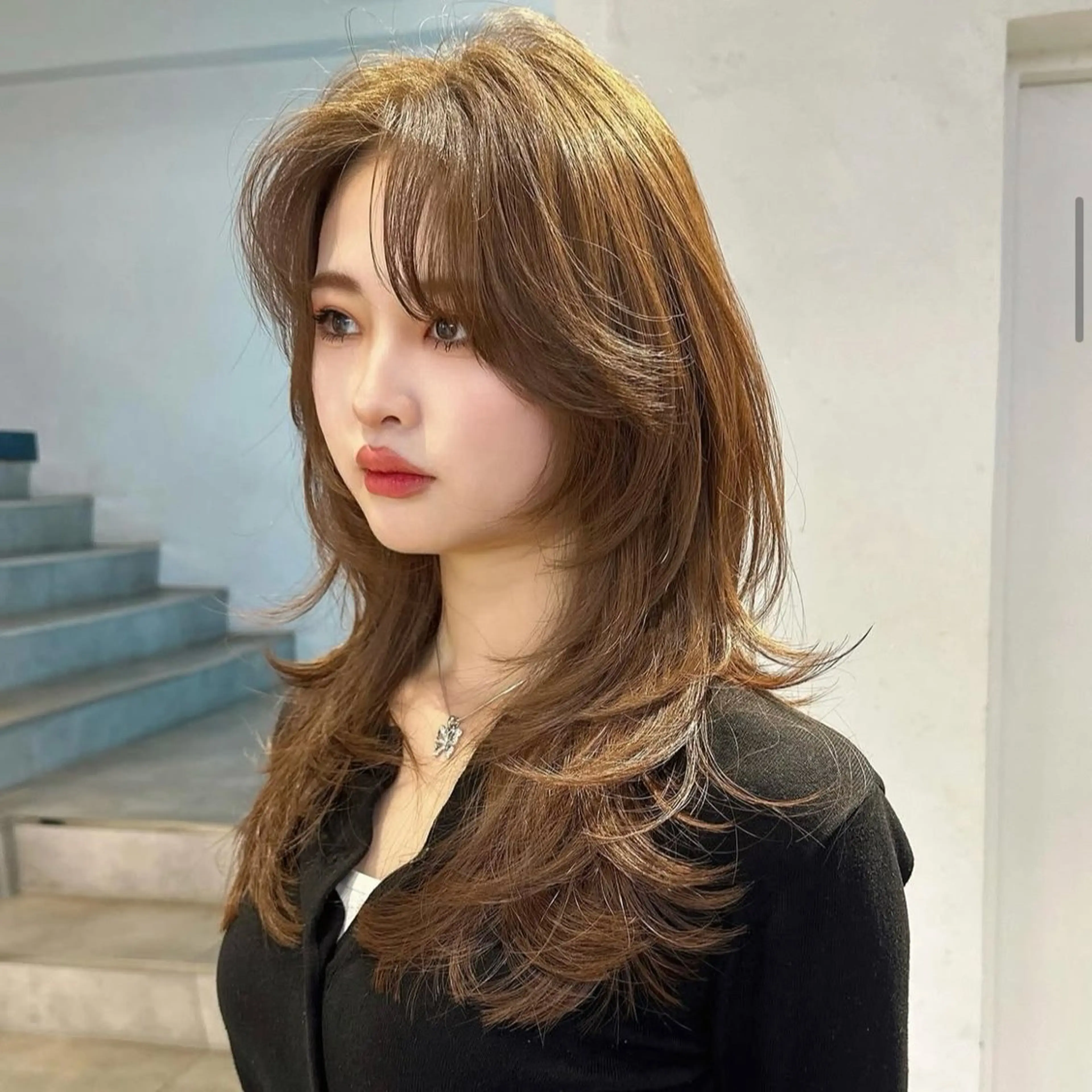 【🩵Wカラー🩵】ブリーチ➕カラー➕トリートメント✨ベースが暗めの方で透明感カラーや色味を出したい方にオススメです💖の写真