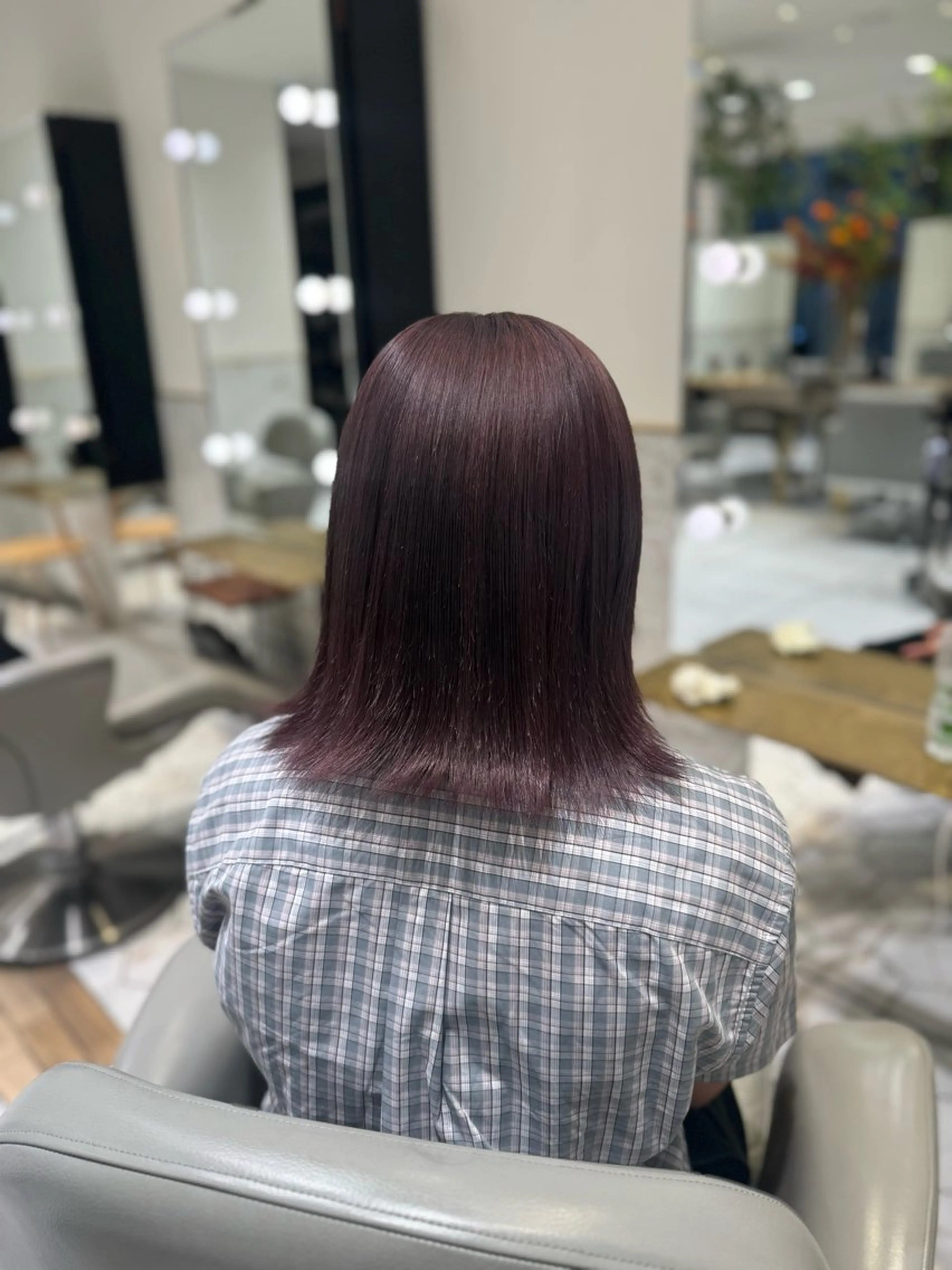 ミディアム カラー ベージュカラー ラベンダーカラー ラベンダーベージュ costes 今井芽依のヘアスタイル