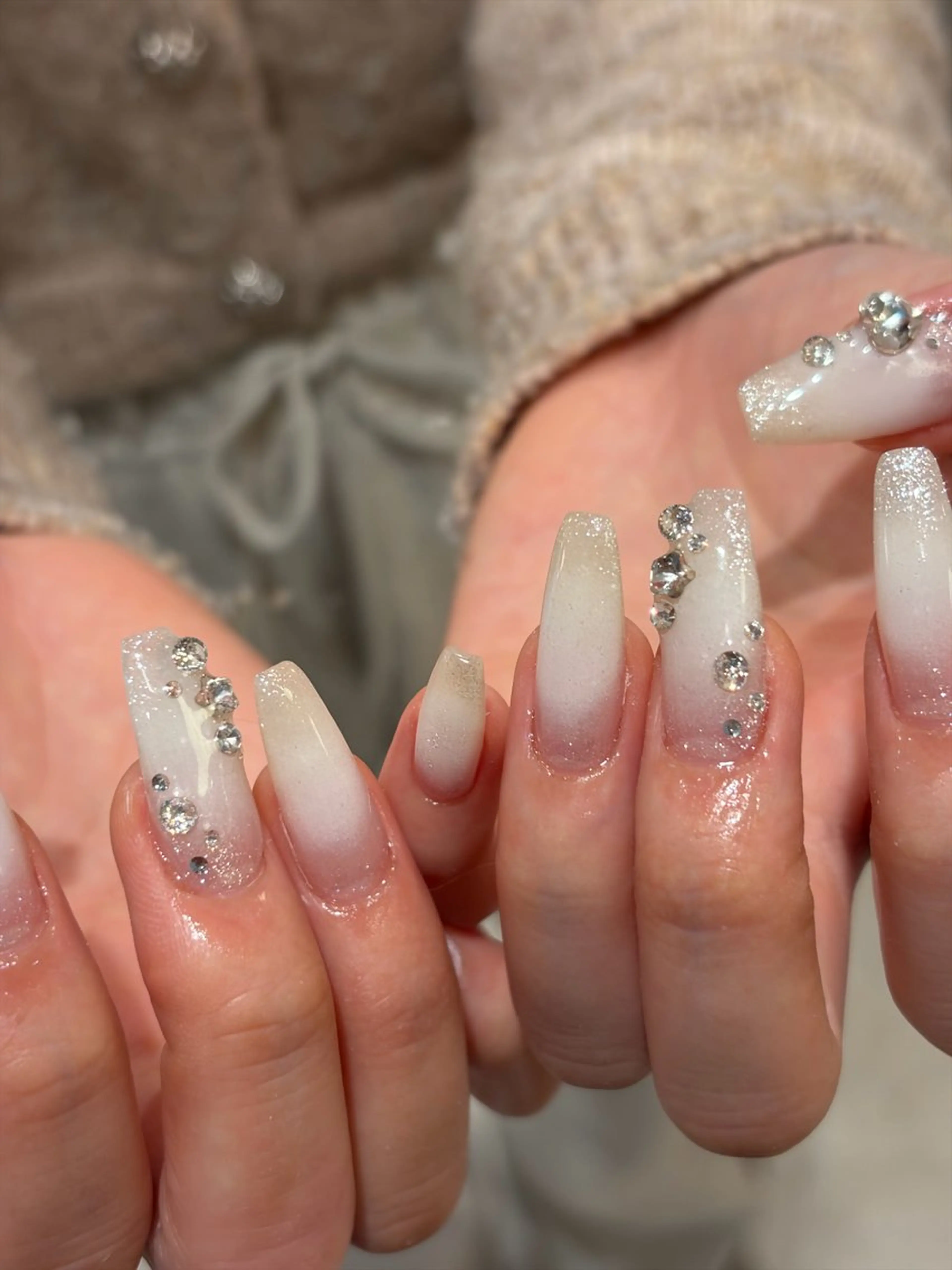 ネイル ホワイト ハンドネイル フットネイル ailed'Ange 🍒miuのネイルデザイン