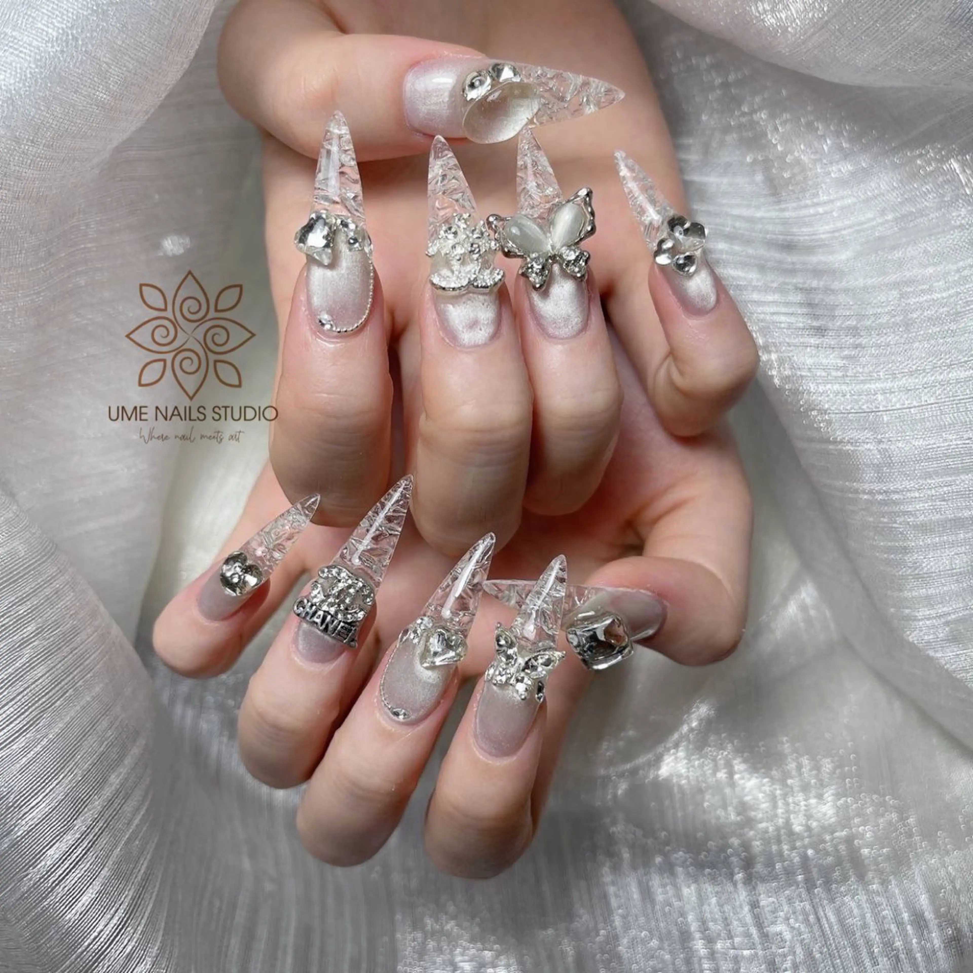 ネイル チークネイル クリアネイル ガーリー キラキラネイル 韓国ネイル Ume Nail Studioのネイルデザイン
