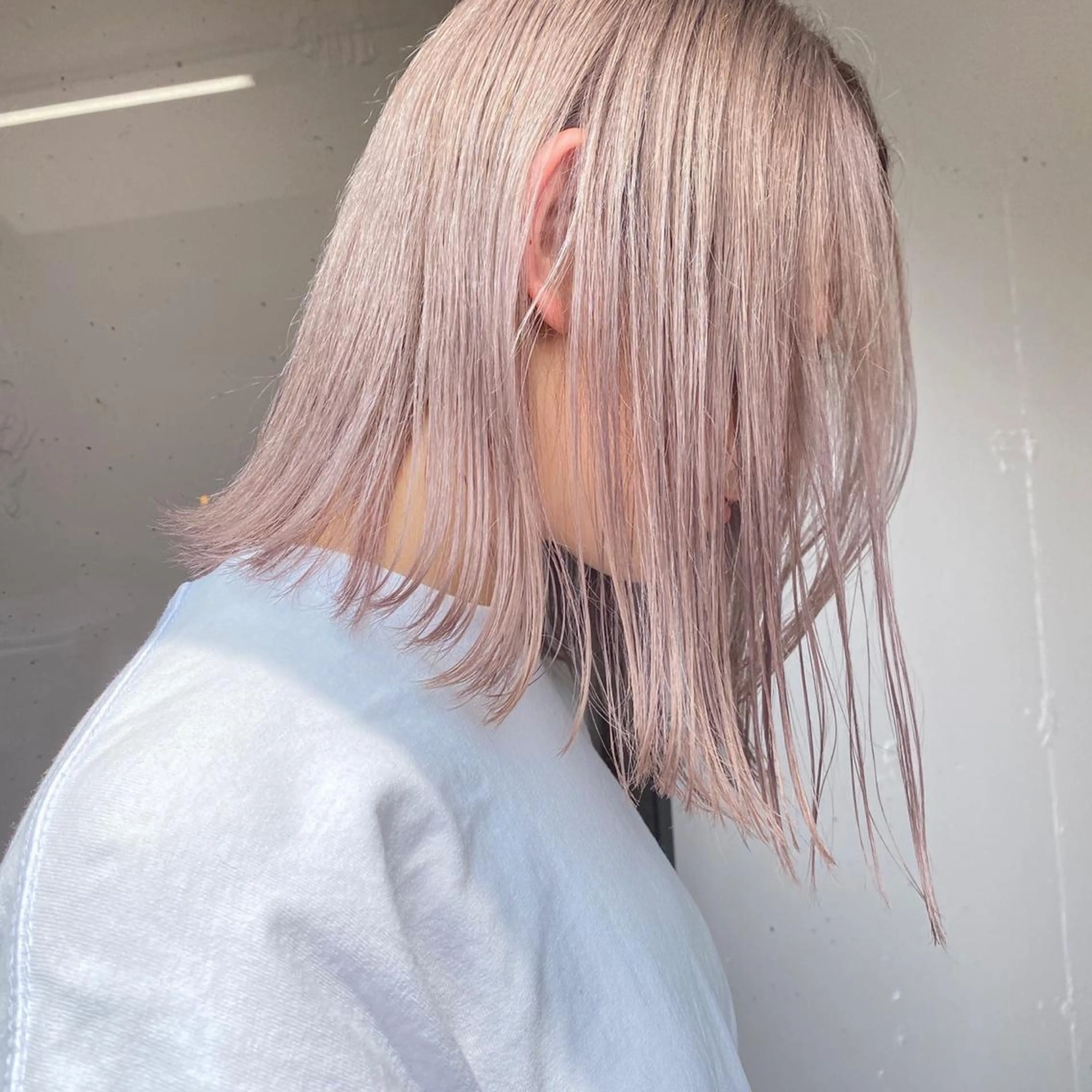 ミディアム 顔周りの垢抜けヘア 立山愛梨のヘアスタイル