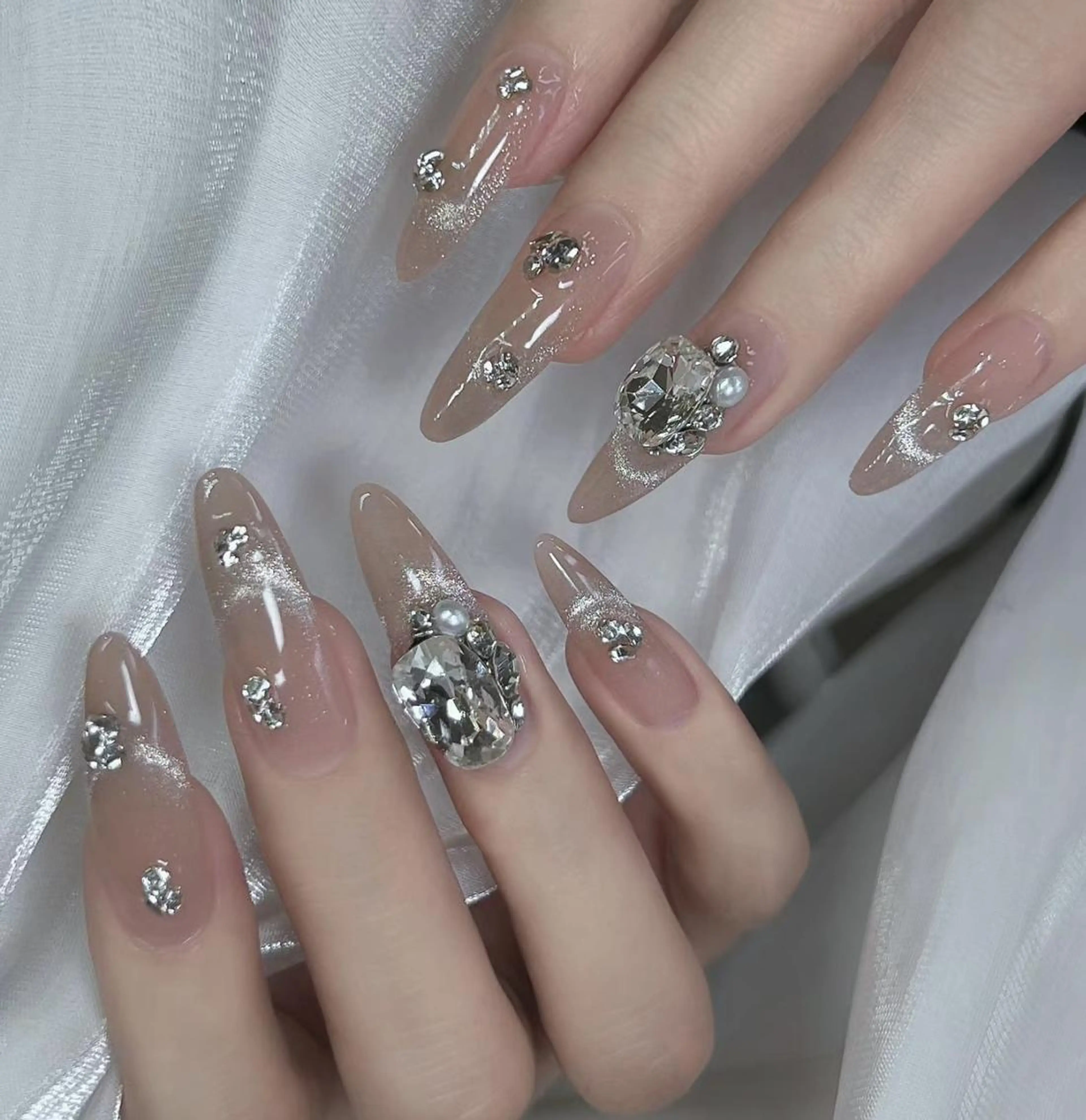 ネイル AB マツエクネイルサロンのネイルデザイン