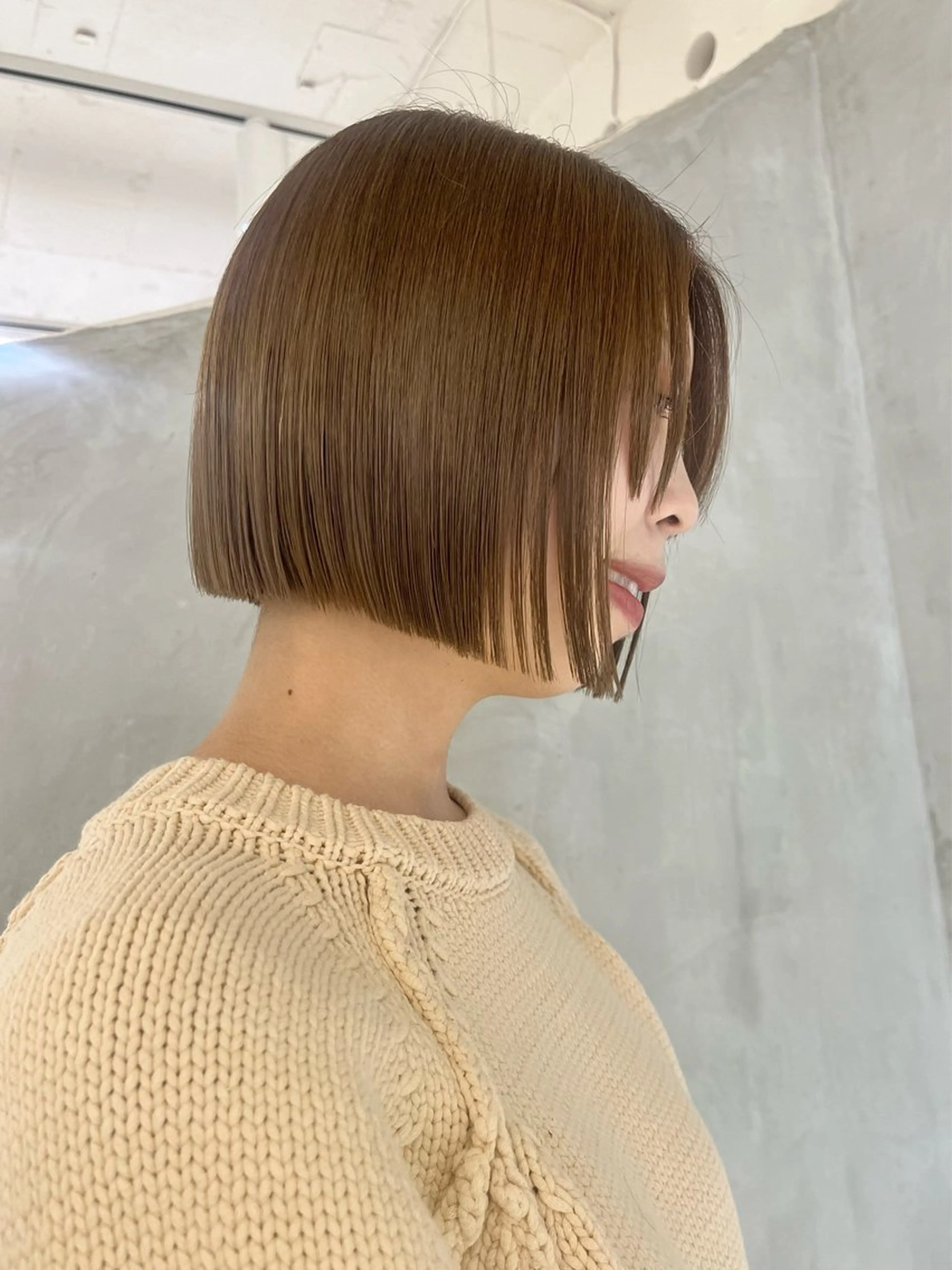 ショート カラー カット ヘアカラー トリートメント 切りっぱなしボブ/ 艶カラー/綾莉のヘアスタイル