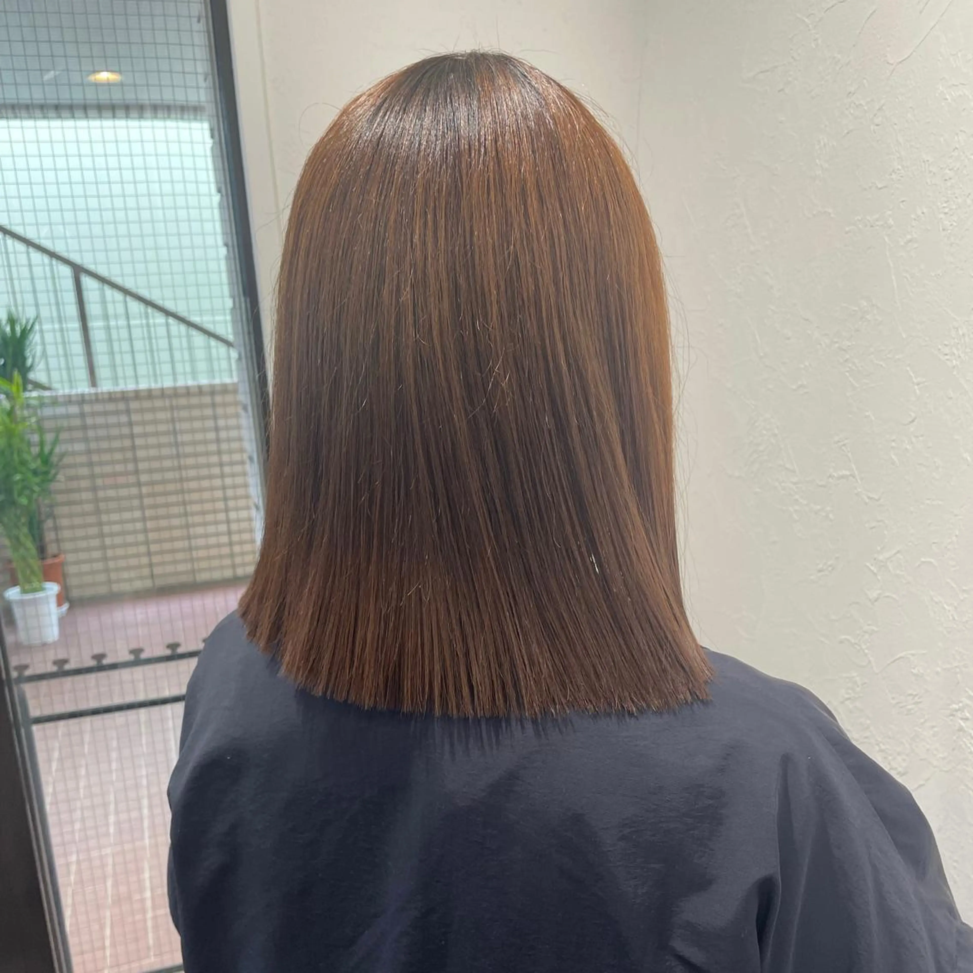 セミロング 縮毛矯正 shiho .のヘアスタイル