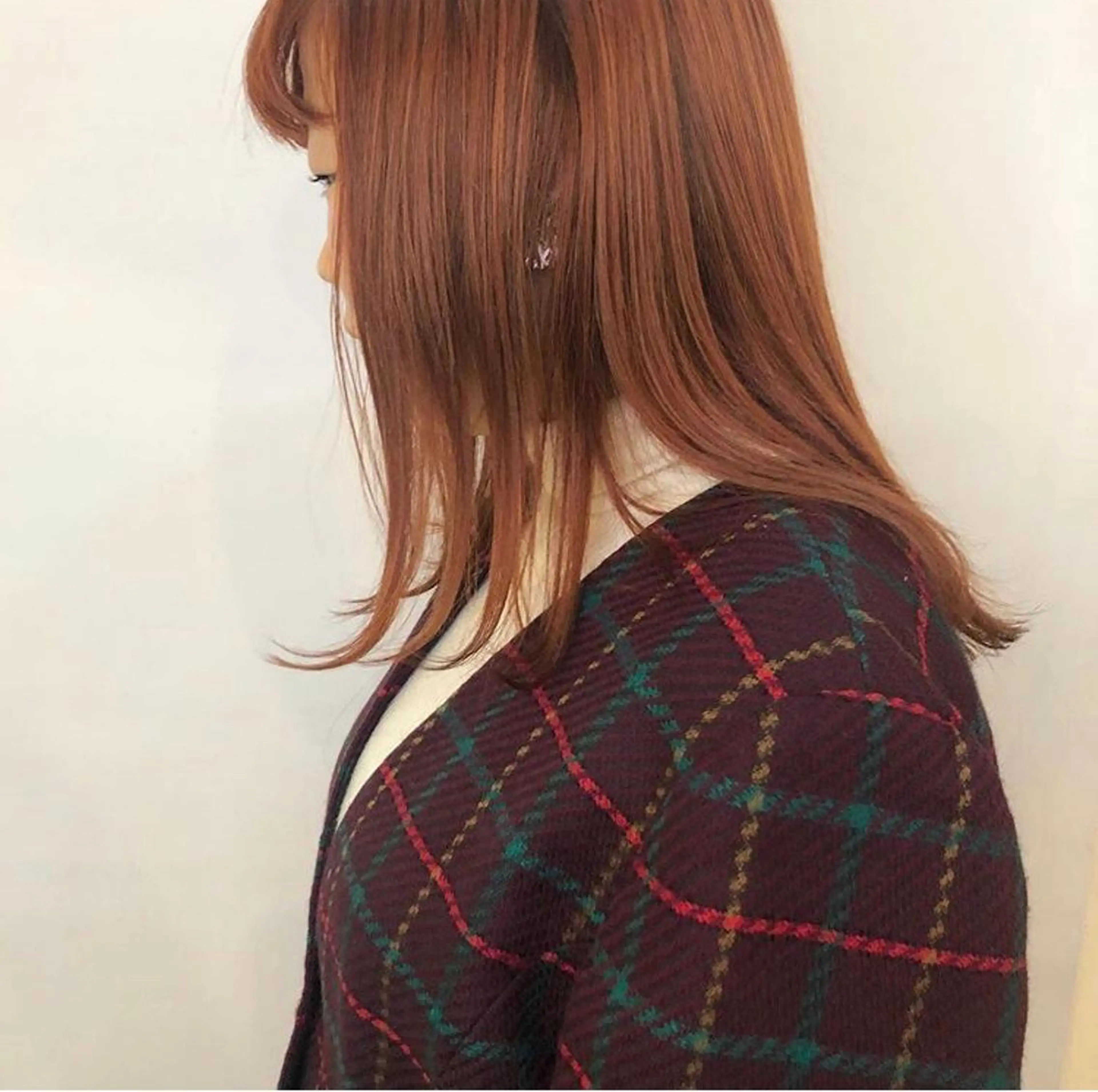 ミディアム カラー ブリーチ ブラウンカラー オレンジ TO C所属・ボブ/ミディアム RIONAのヘアスタイル