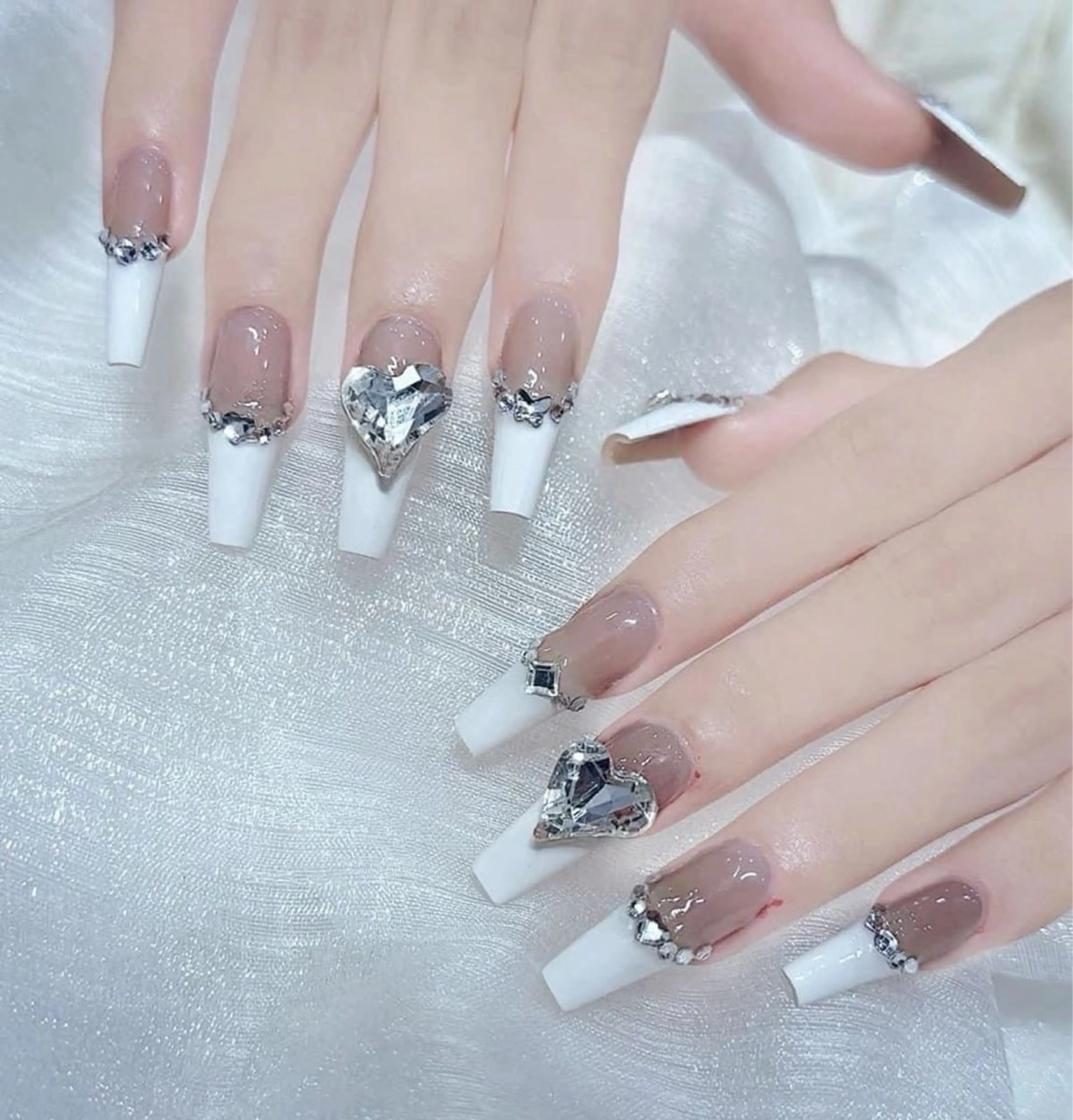 ネイル 長さ出し フレンチネイル グラデーション 卒業式 マグネットネイル ハンドネイル MIHANA NAILのネイルデザイン