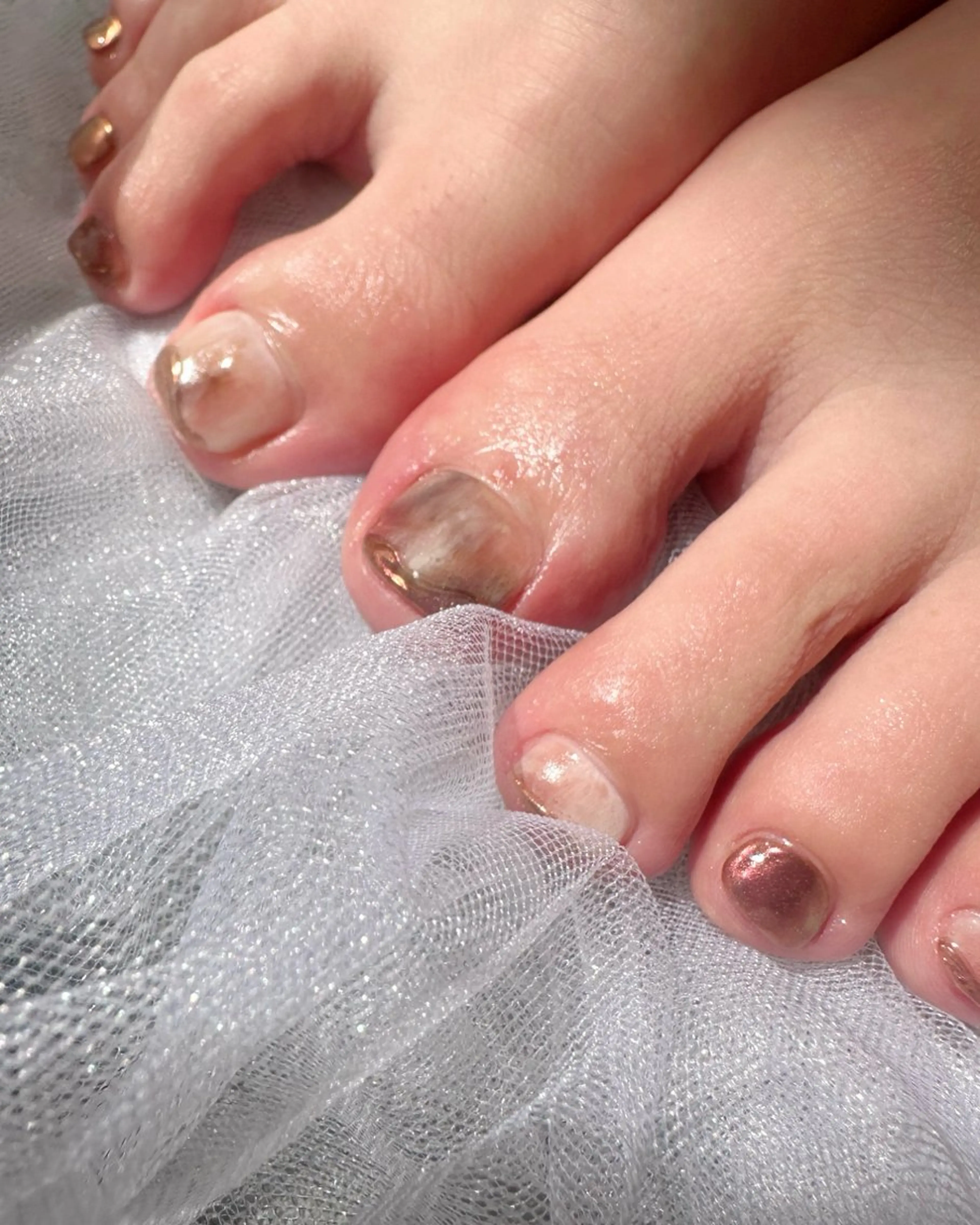 ネイル ブラウン クリアネイル フットネイル 氷ネイル・うるうるネイル 韓国ネイル 🪞KAPE NAIL 🪞のネイルデザイン