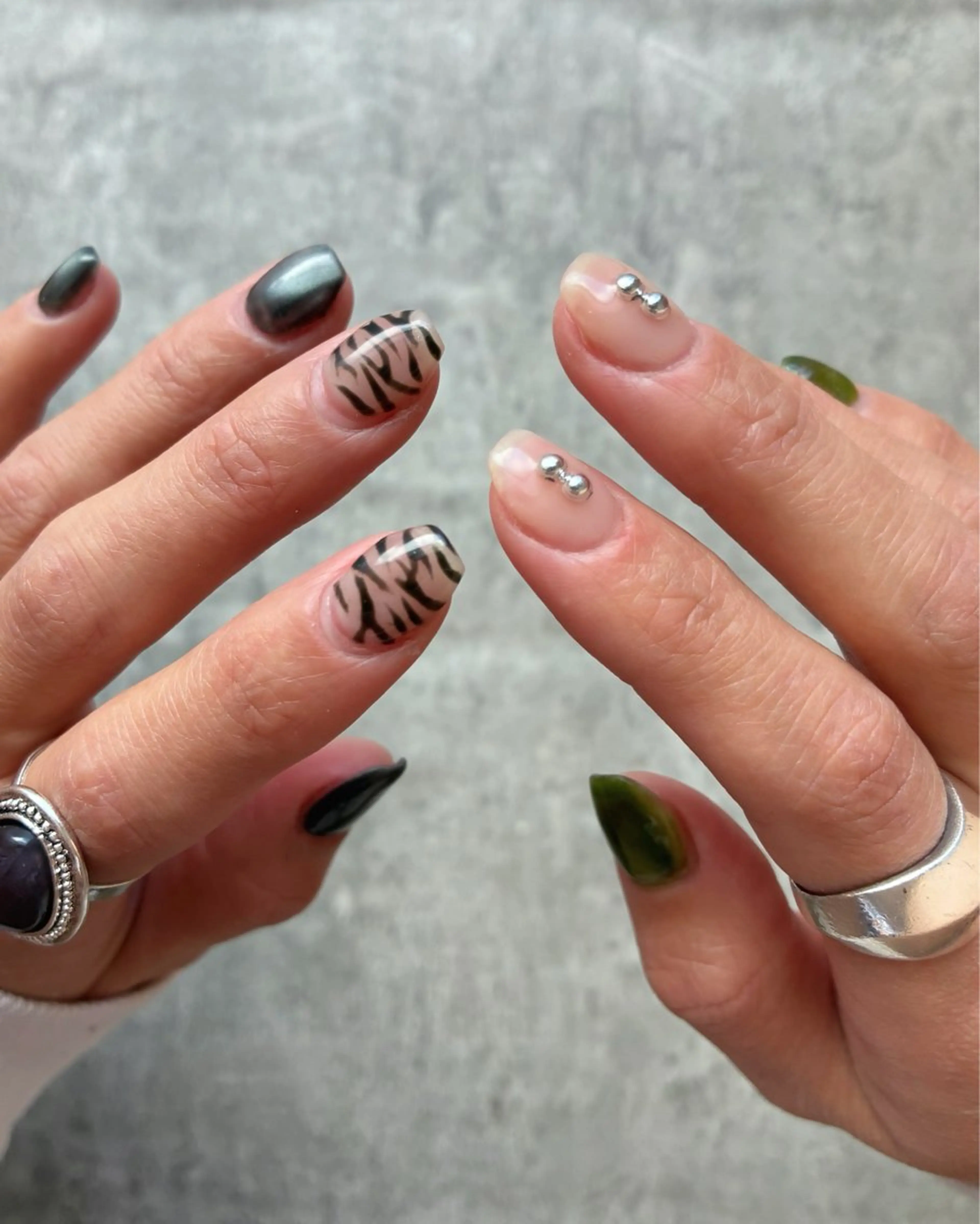 ネイル アニマル柄 shiki_nail 🪐のネイルデザイン