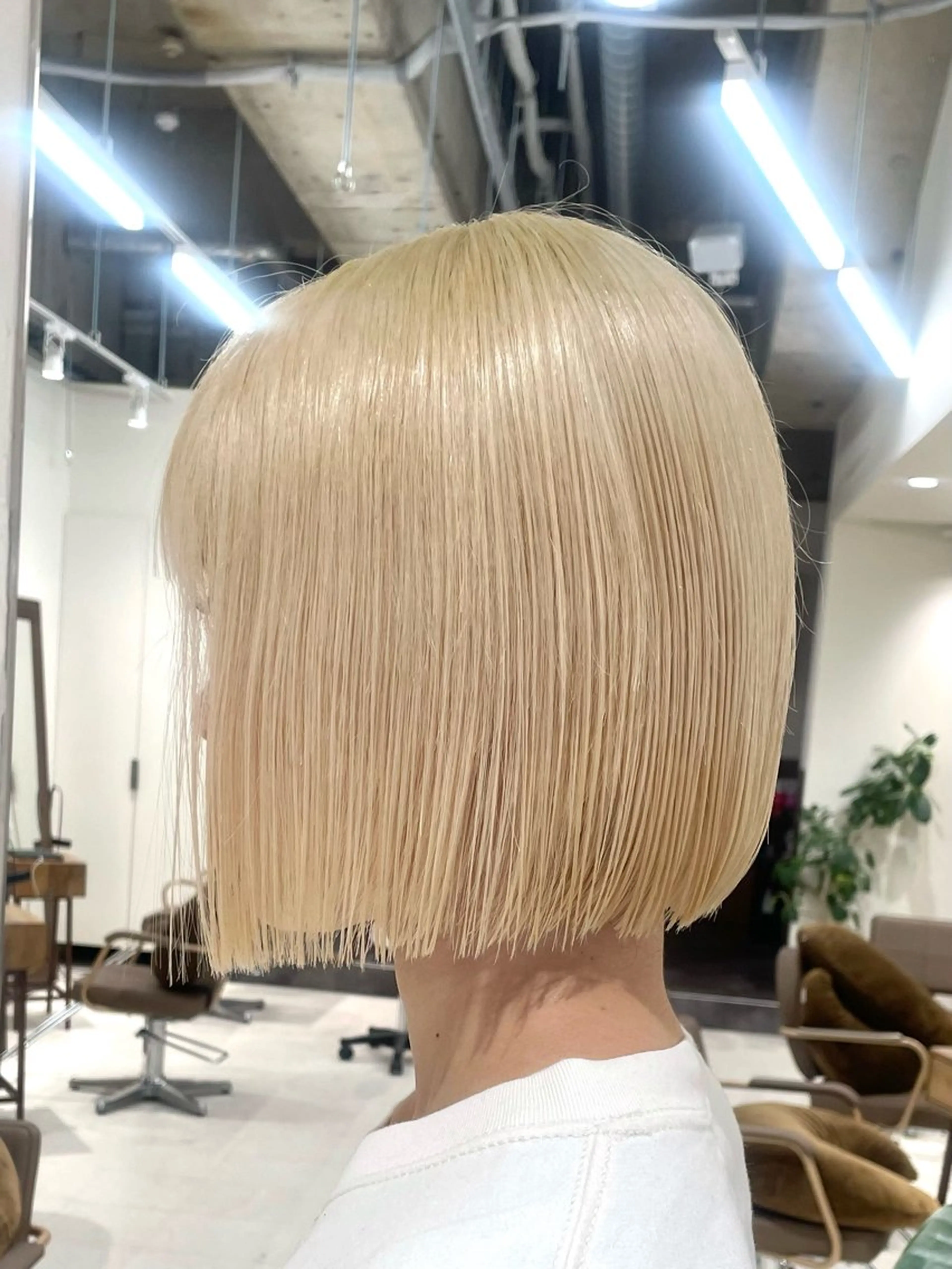 ショート カラー ブリーチ ブロンド ボブ カット ボブ/インナーカラー /眉毛/Miyuのヘアスタイル