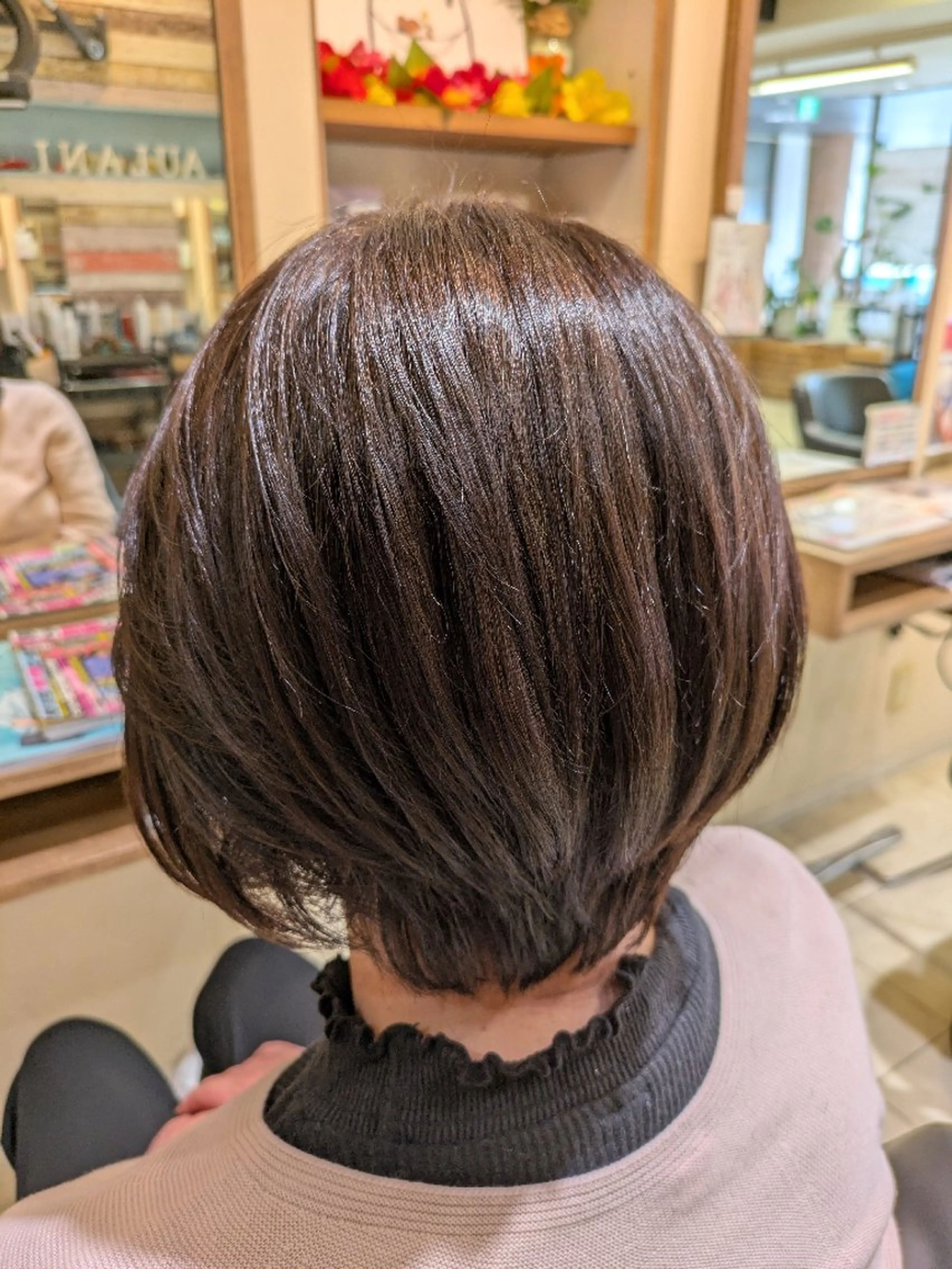 ミディアム 塚原 友紀子のヘアスタイル