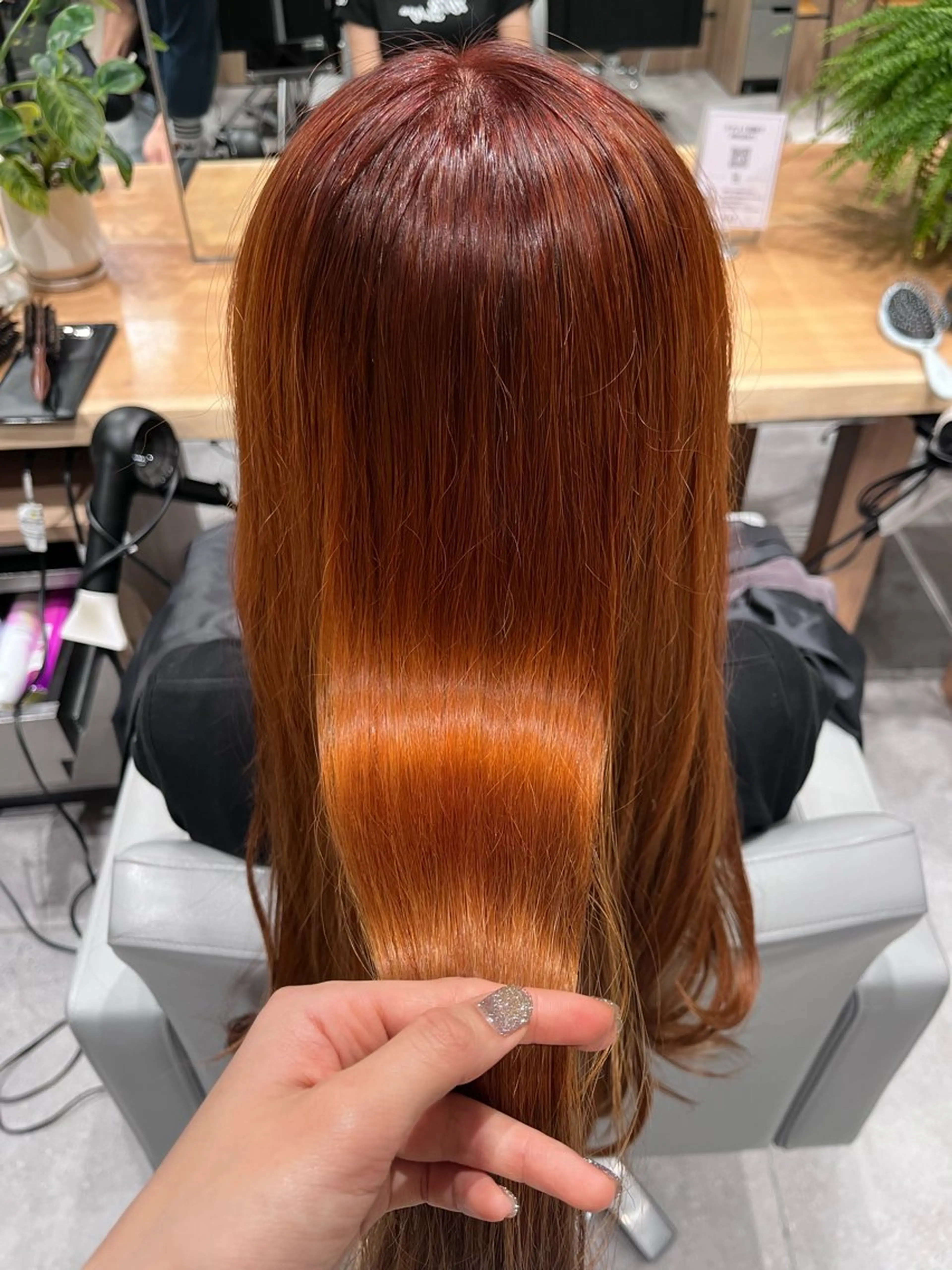 カラー ヘアカラー MINX 髙田凜々子 ボブ/ハイトーンのヘアスタイル