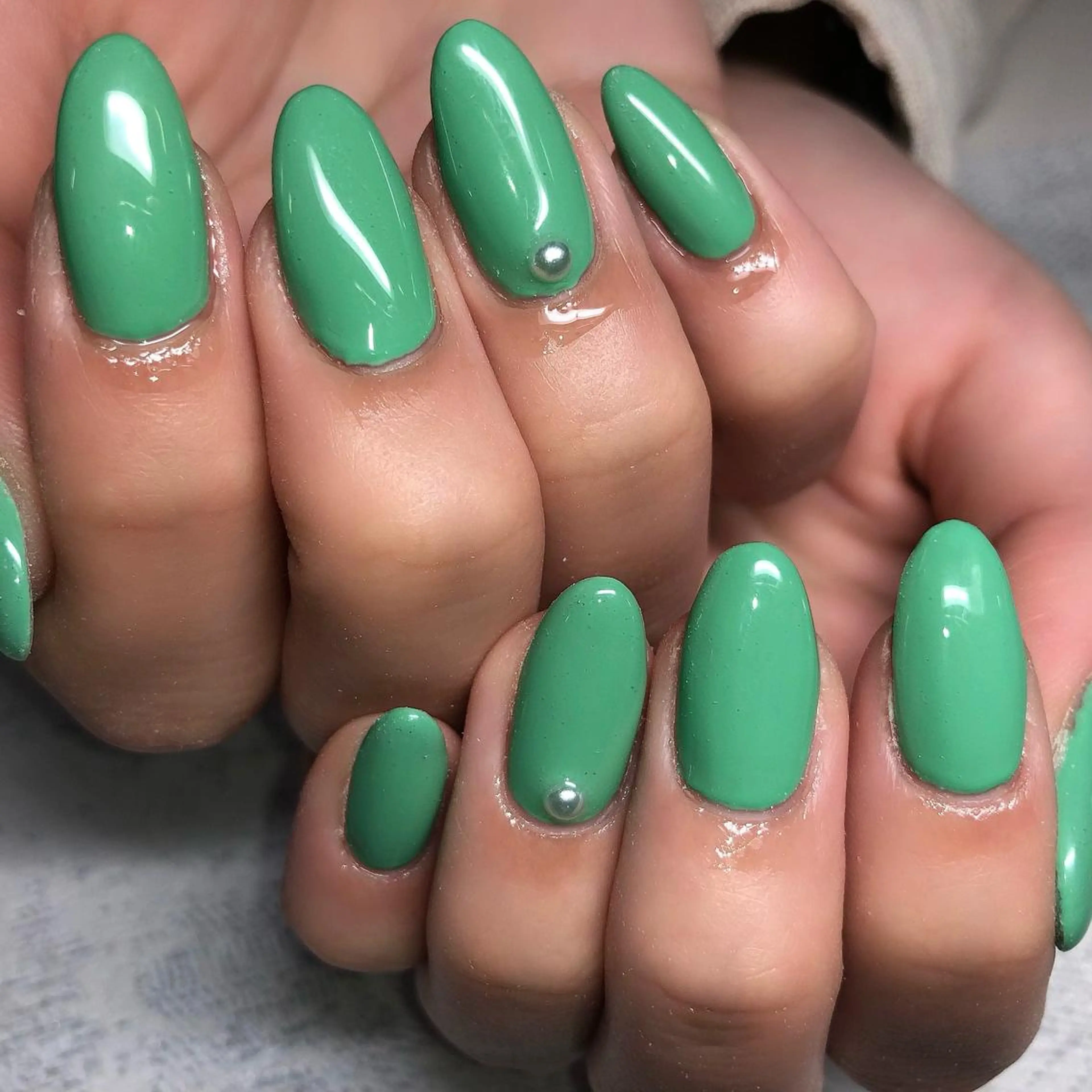 ネイル グリーン 持ち込み シンプルネイル 【Yappy🌈】 💖P-tanaのネイルデザイン