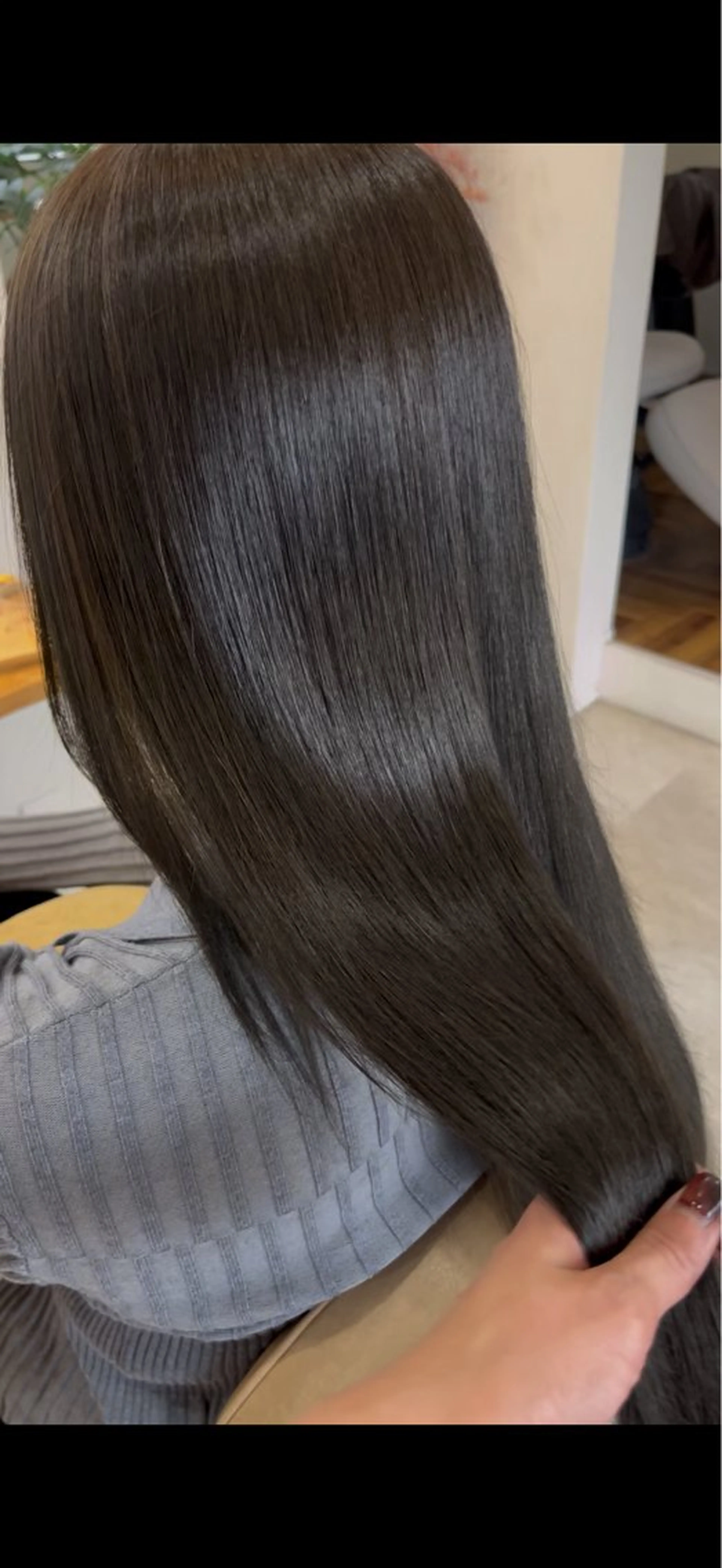ロング ヘアカラー トリートメント 加藤 明香里のヘアスタイル
