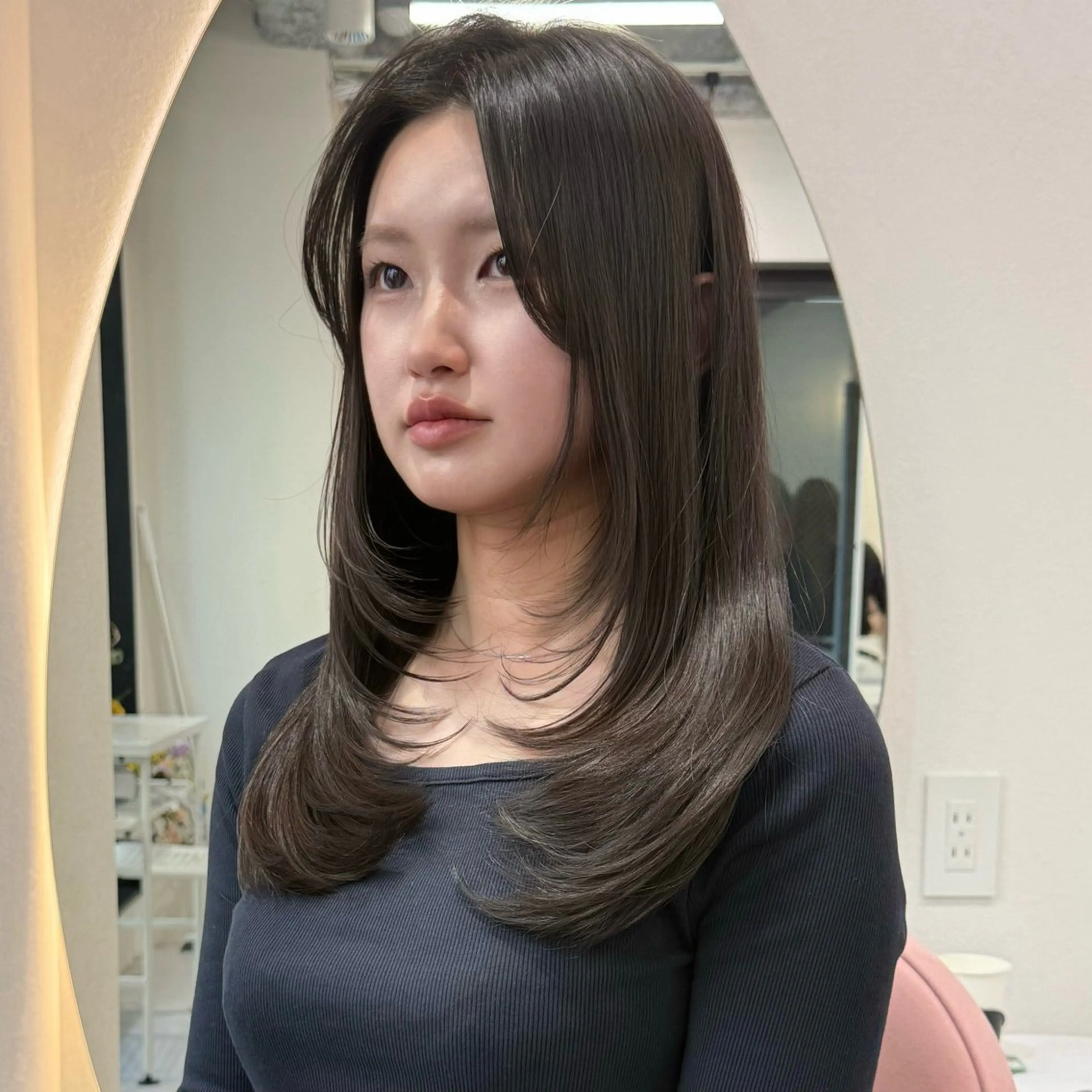 セミロング レイヤーカット 鍋田/ 渋谷/ 縮毛矯正／レイヤーのヘアスタイル