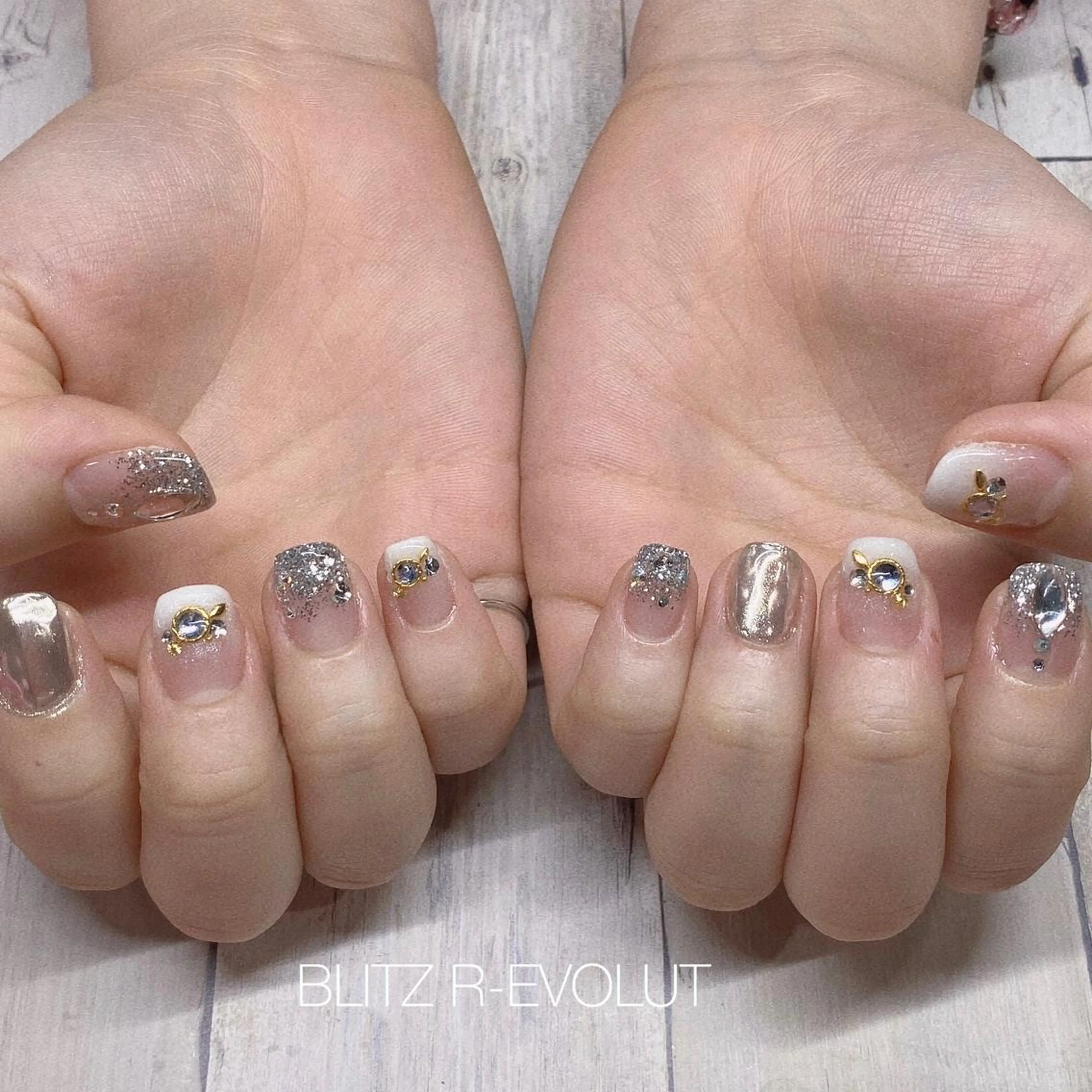 ネイル ☁️BLITZ 🎀笠原雪音🎀のネイルデザイン