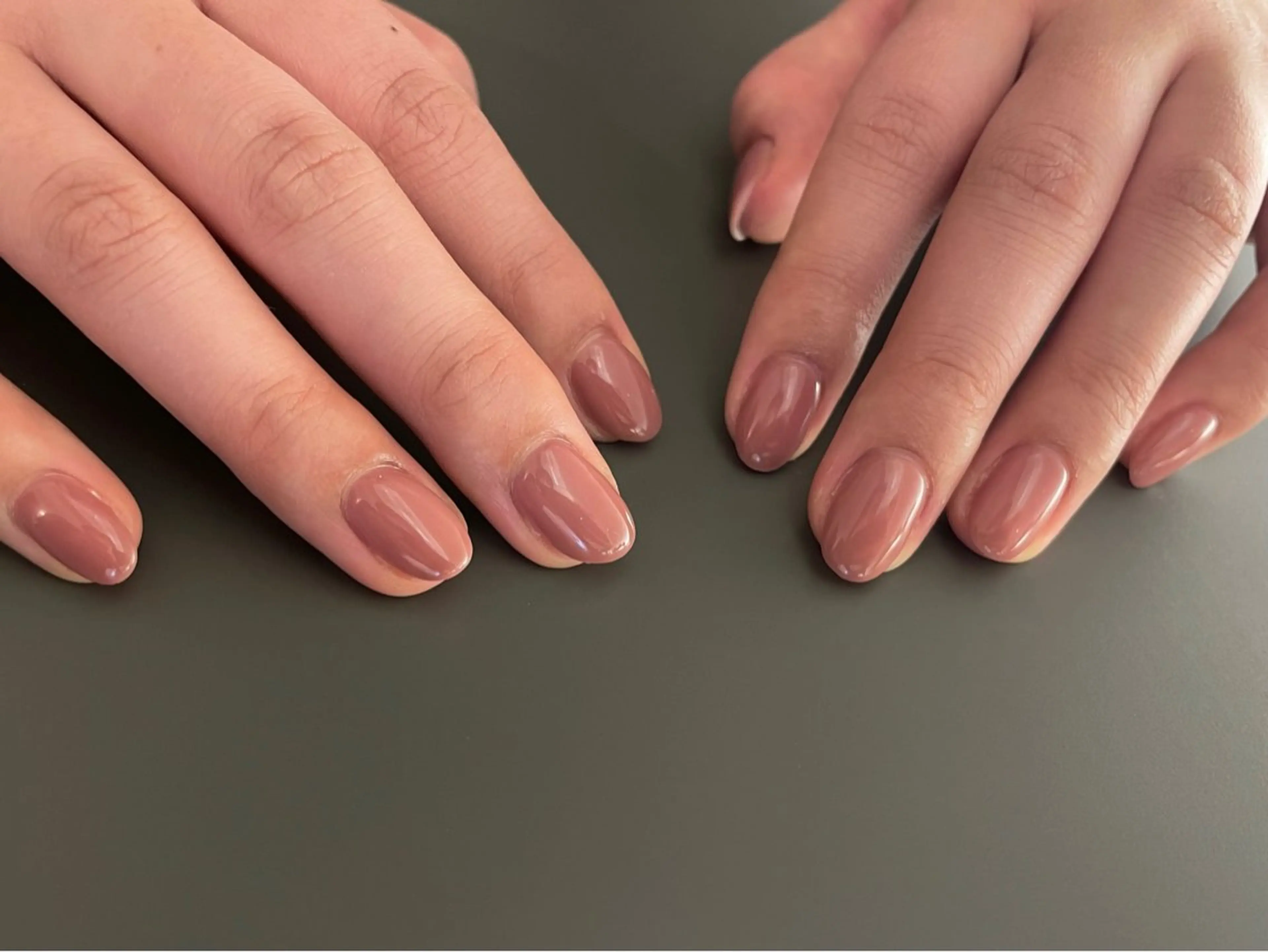 ネイル ワンカラーネイル ハンドネイル ざんねん負け犬ちゃん 南堀江のネイルデザイン