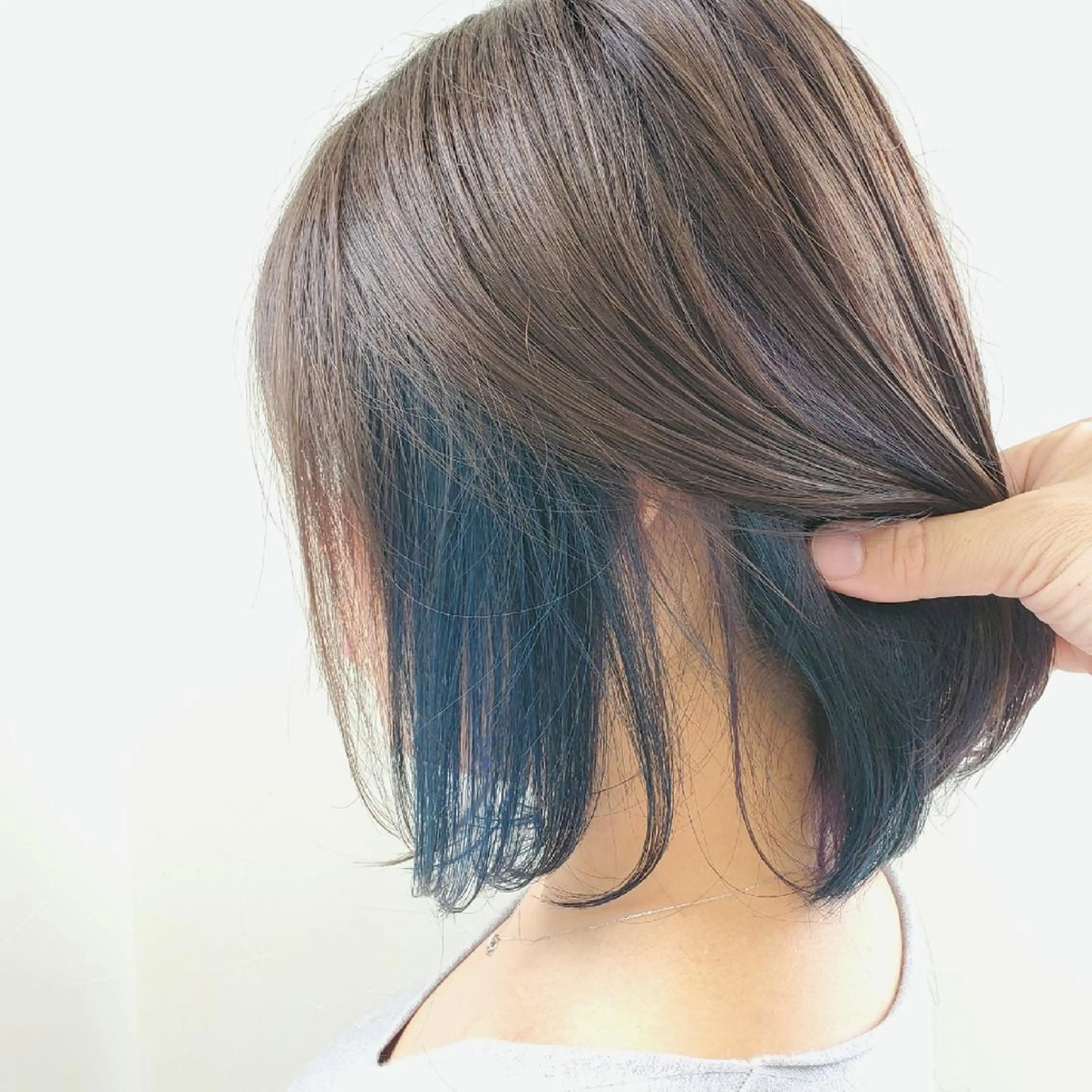 ミディアム カラー ブルーカラー インナーカラー ネイビーカラー レイヤーカット/ ウルフカット/大橋 のヘアスタイル