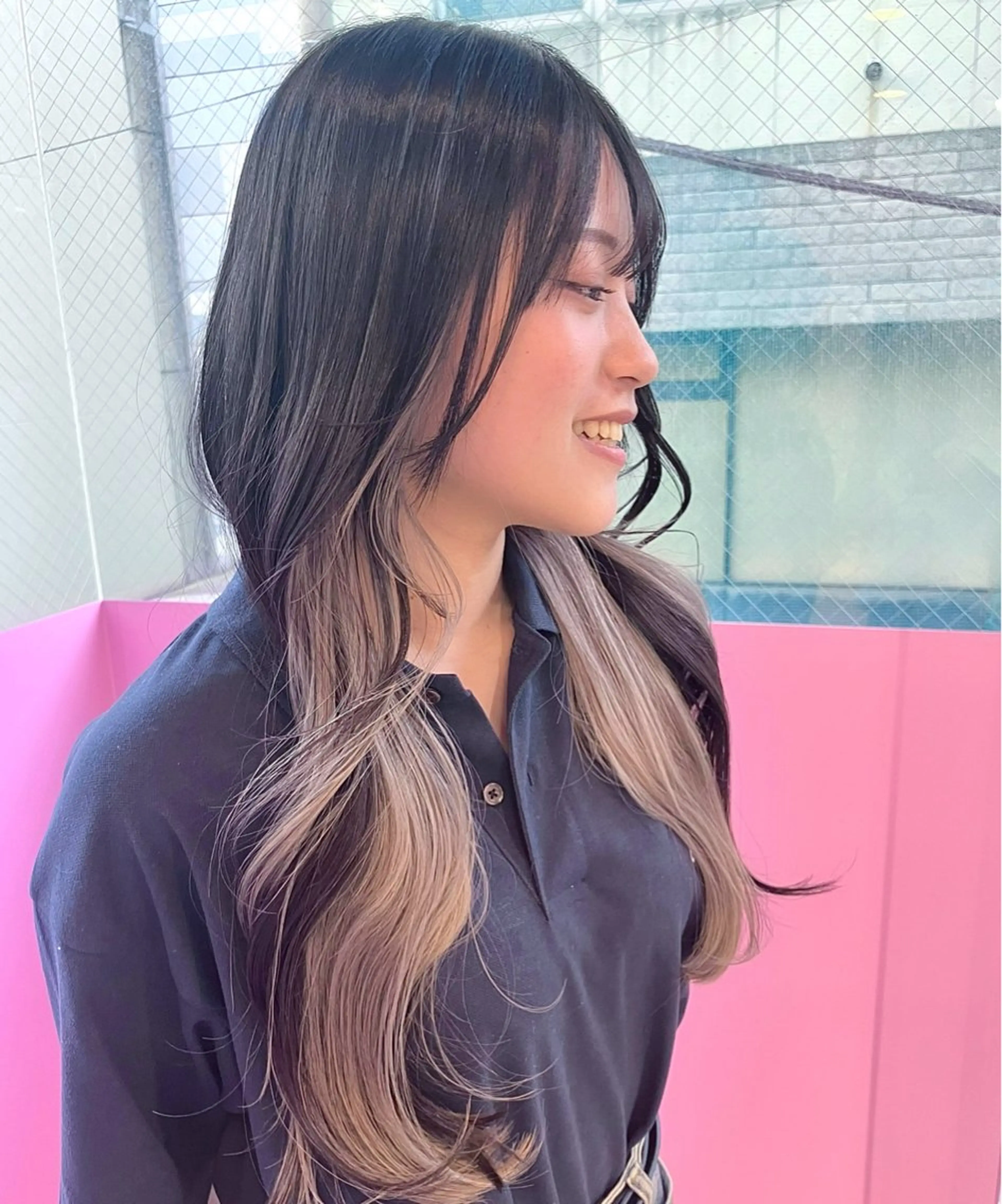 セミロング カラー ブリーチ 韓国風ヘア レイヤーカット ヘアカラー トリートメント Maison HARU宮本 楓のヘアスタイル