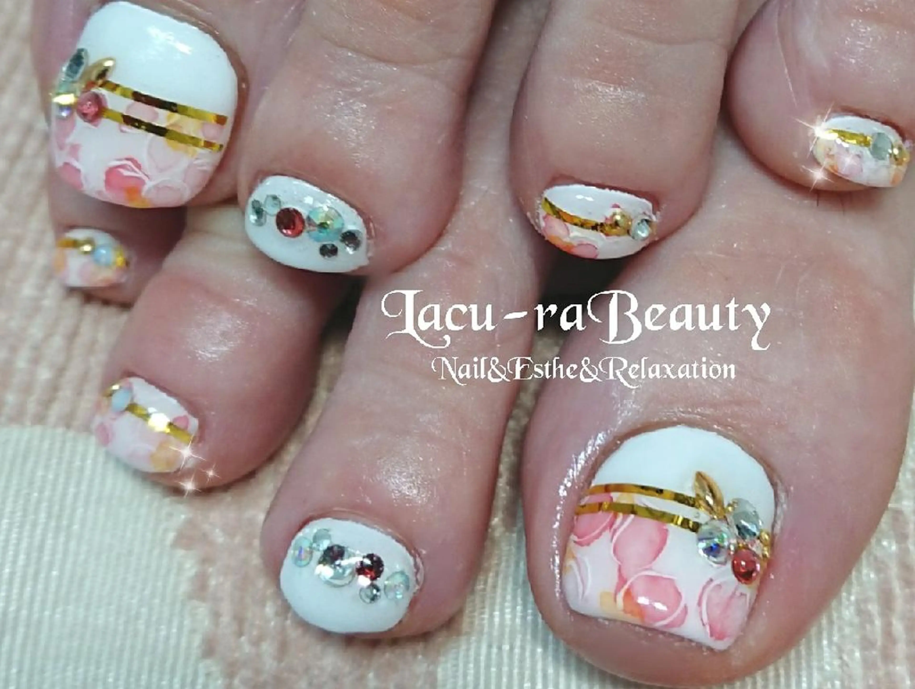 ネイル 小顔と腸の専門店 ラクーラビューティのエステ・リラクイメージ