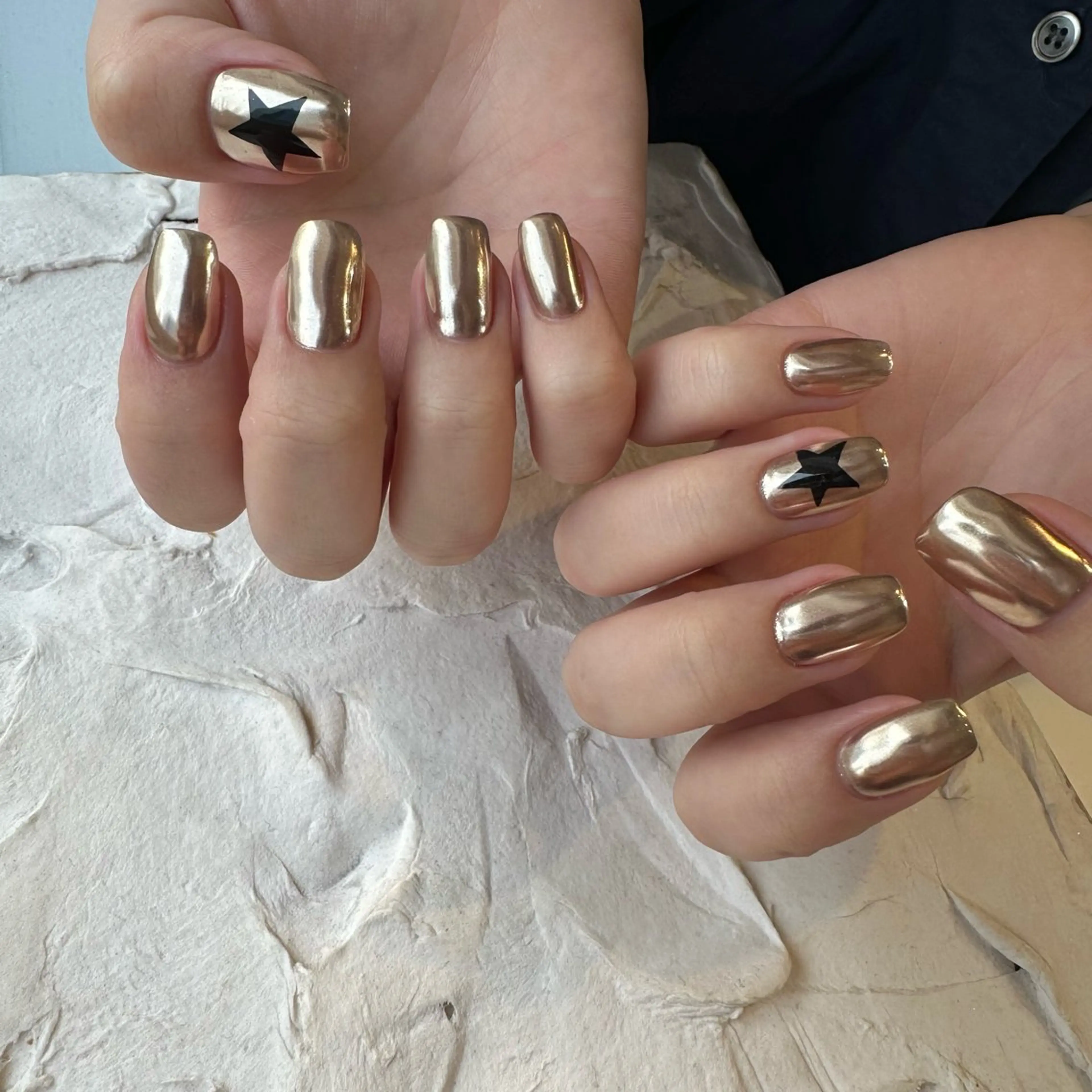 ネイル マグネットネイル ニュアンスネイル ハンドネイル Natsuko 🪼のネイルデザイン