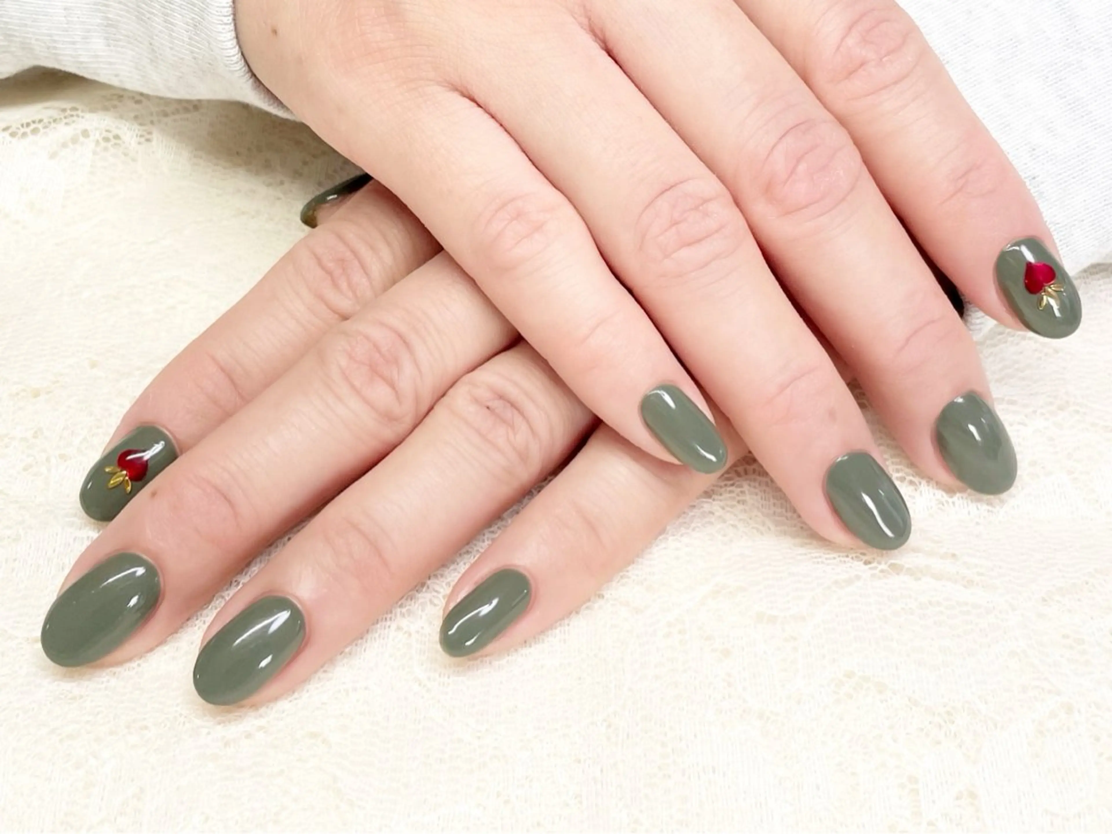 ネイル アートネイル ワンカラーネイル ストーンネイル かざま みさきのネイルデザイン