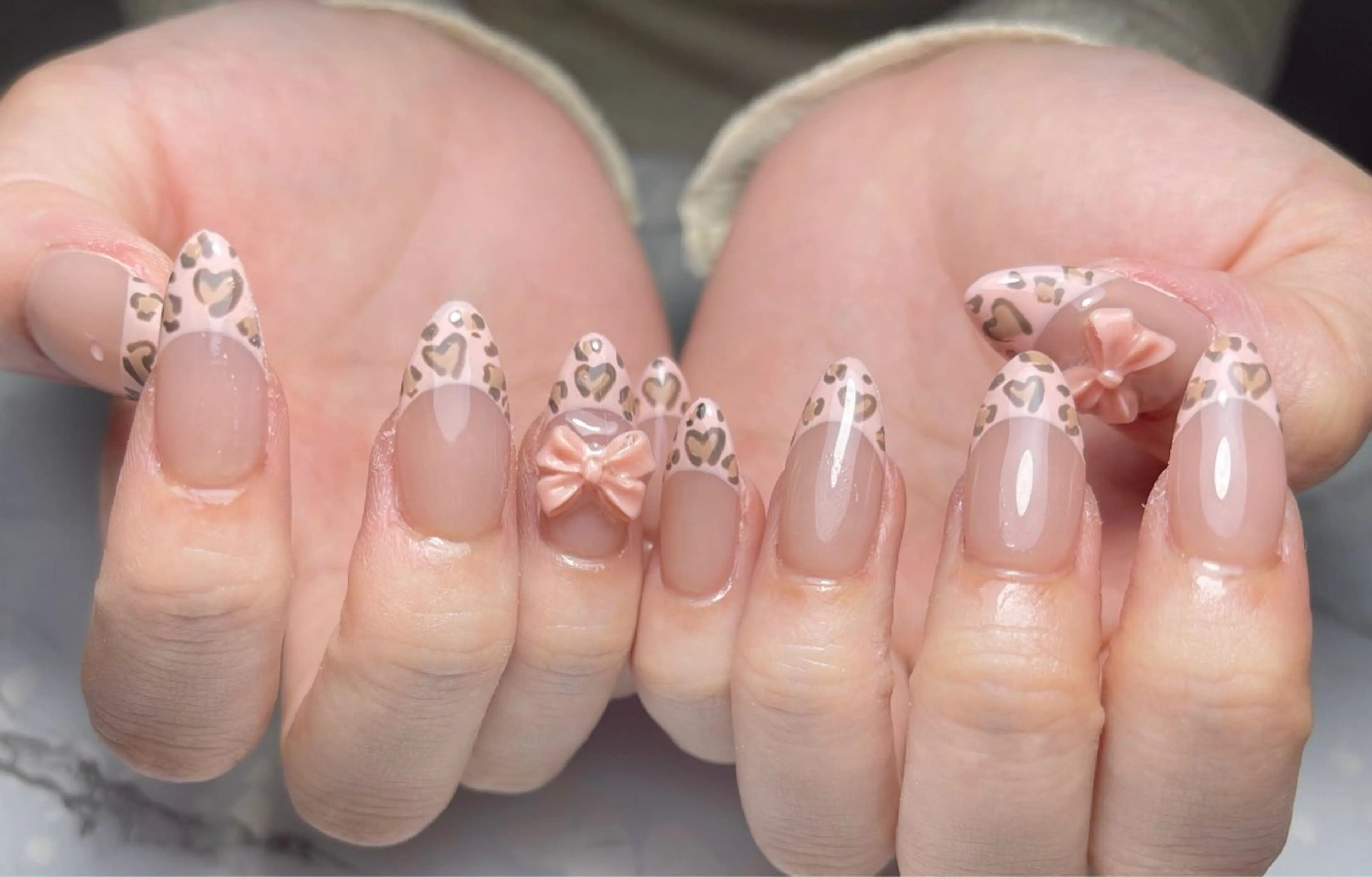 ネイル アートネイル フレンチネイル ジェルネイル グラデーション 韓国ネイル ハンドネイル 💕鈴木ユリ パラジェル/オフ無料のネイルデザイン