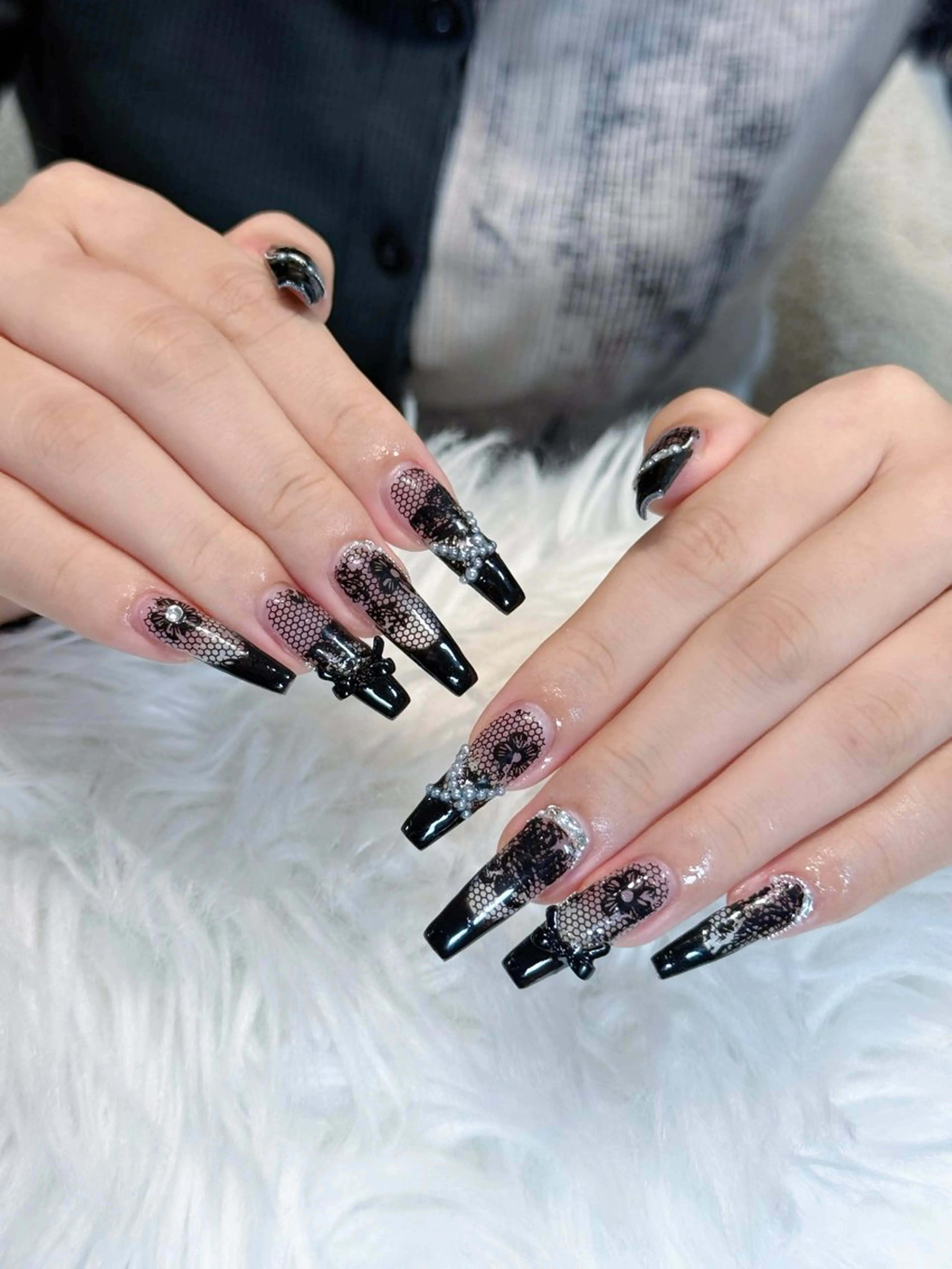 ネイル ボルドー ブラウン チークネイル ドット フットネイル Julli NailStudioのネイルデザイン