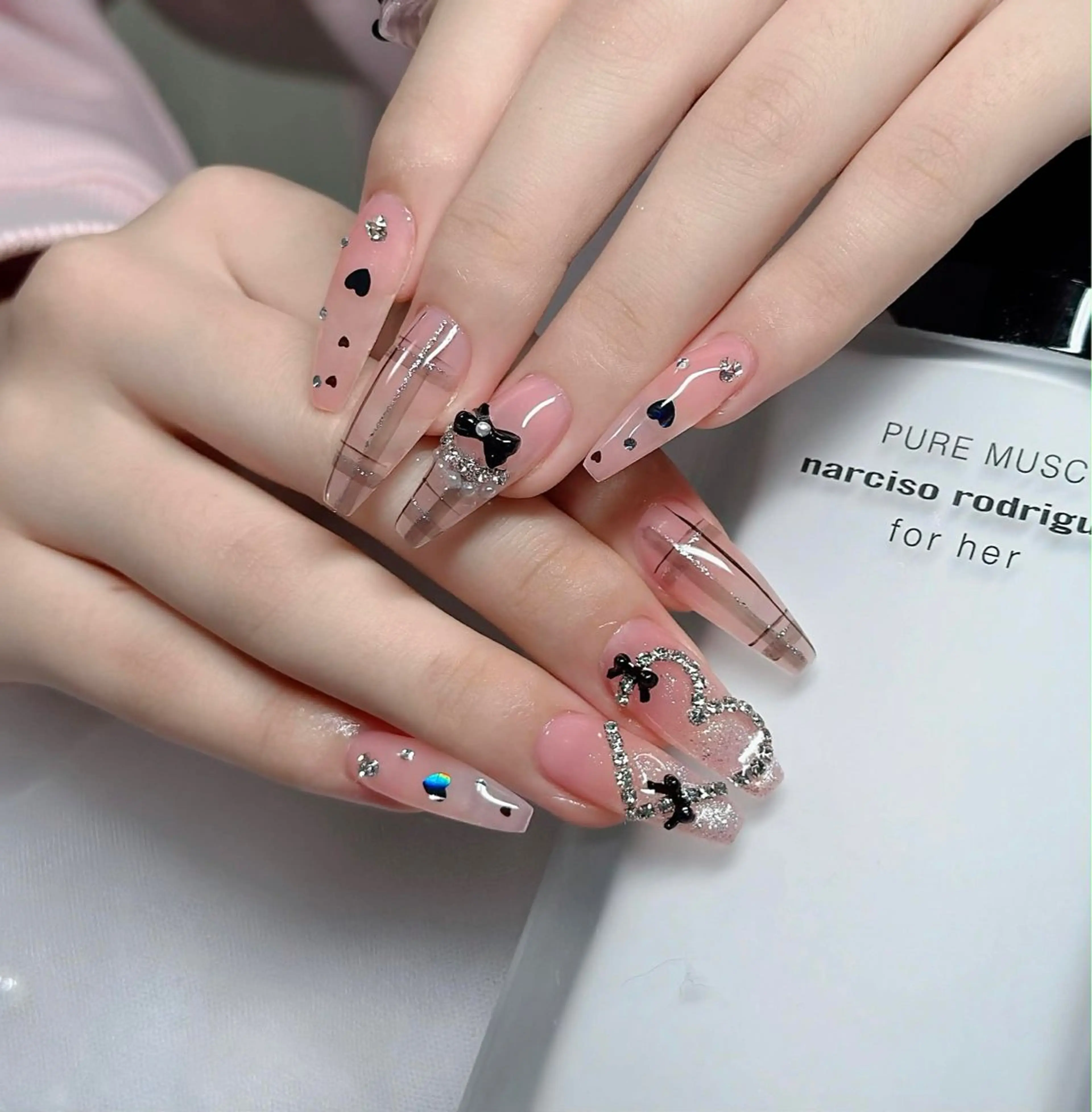 ネイル オーロラネイル フレンチネイル ジェルネイル ハロウィン キラキラネイル ハンドネイル H.baby Nail Salonのネイルデザイン