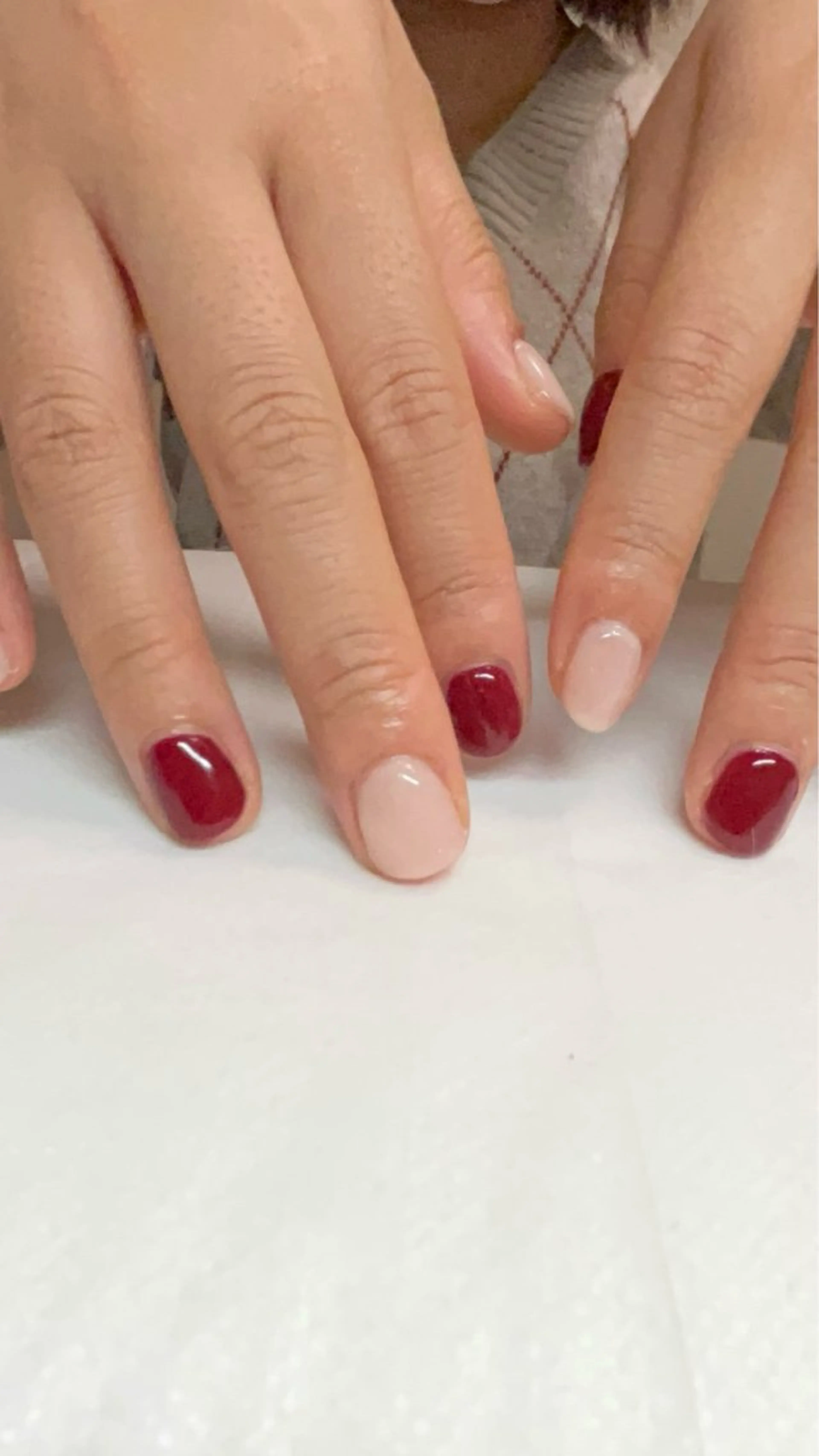 ネイル 赤色 Bell Nailのネイルデザイン