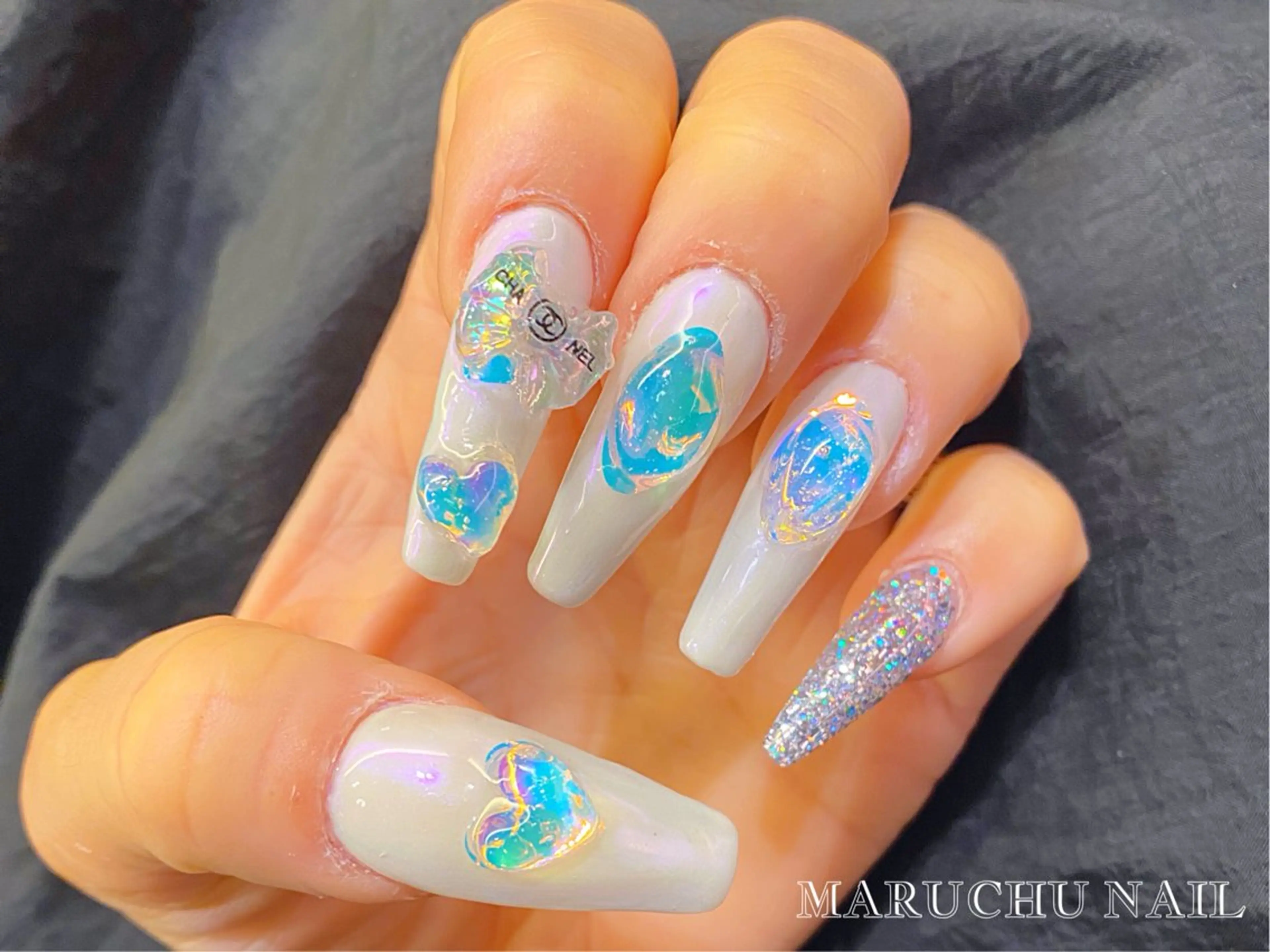 ネイル オーロラネイル ミラーネイル 🦋✨ MARIKO✨🦋のネイルデザイン