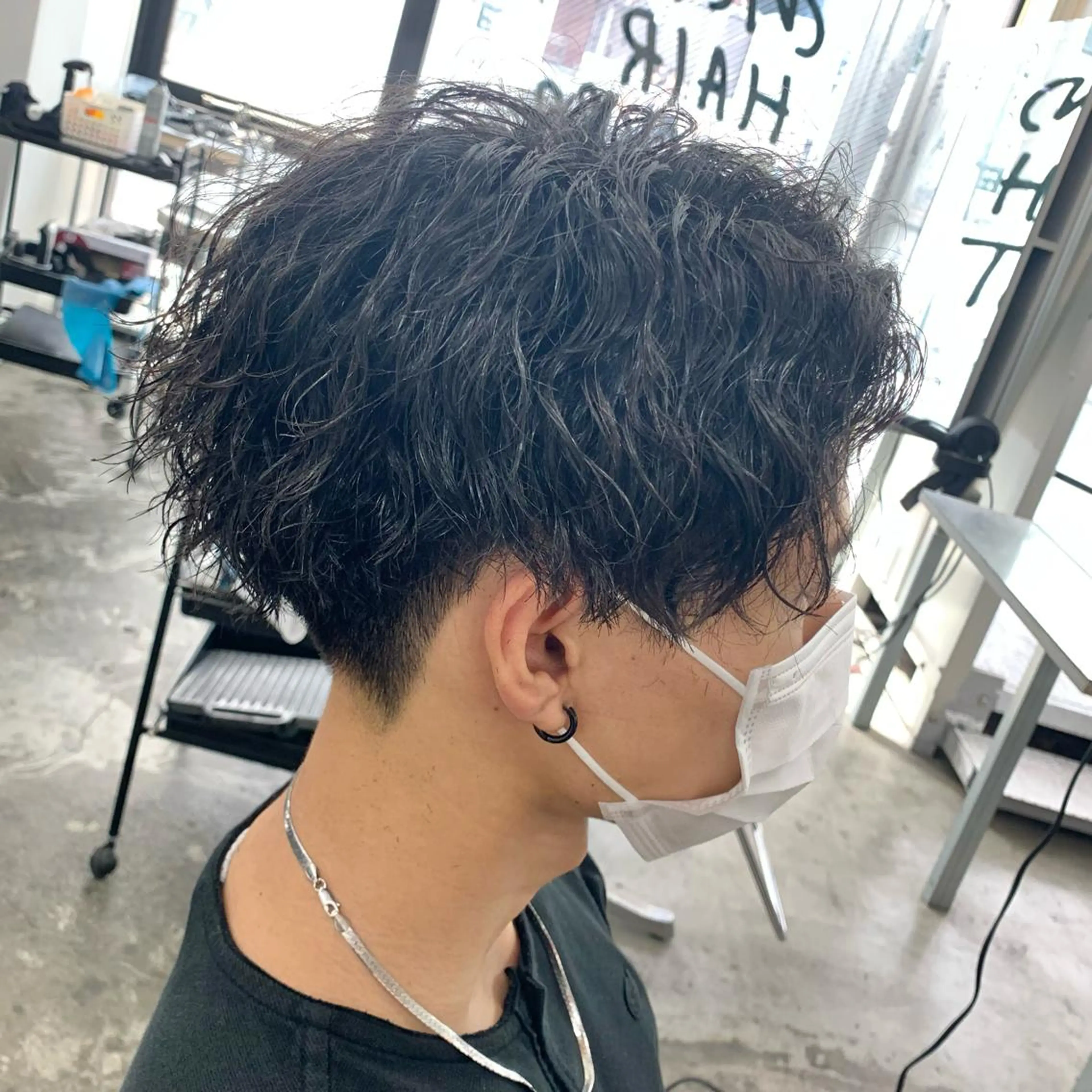 ショート パーマ メンズ センターパート カット パーマ メンズ特化美容師/ 藤戸 椋のヘアスタイル