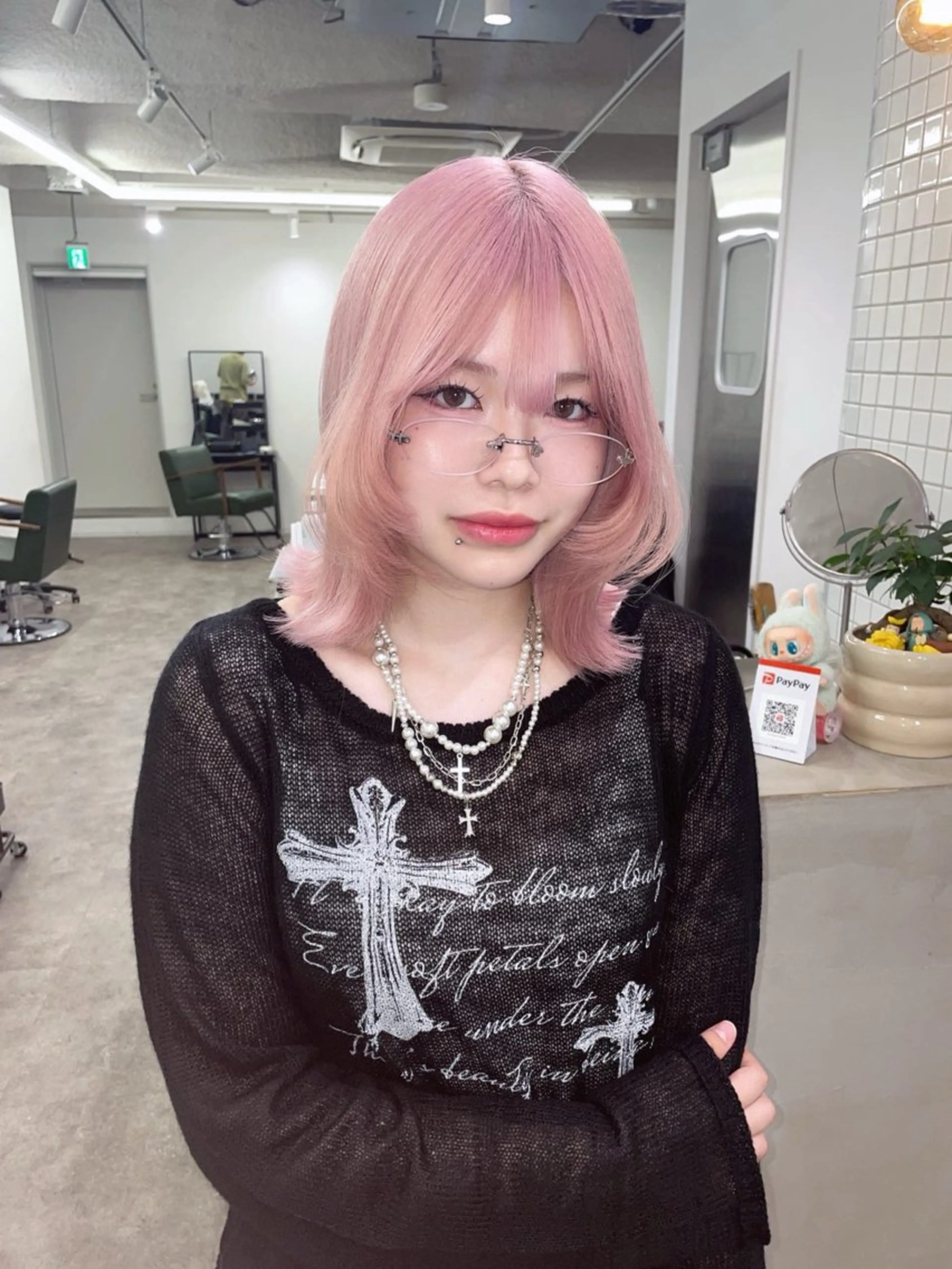 ミディアム ヘアカラー ハイトーン/ピンク カラー/めい🎀のヘアスタイル