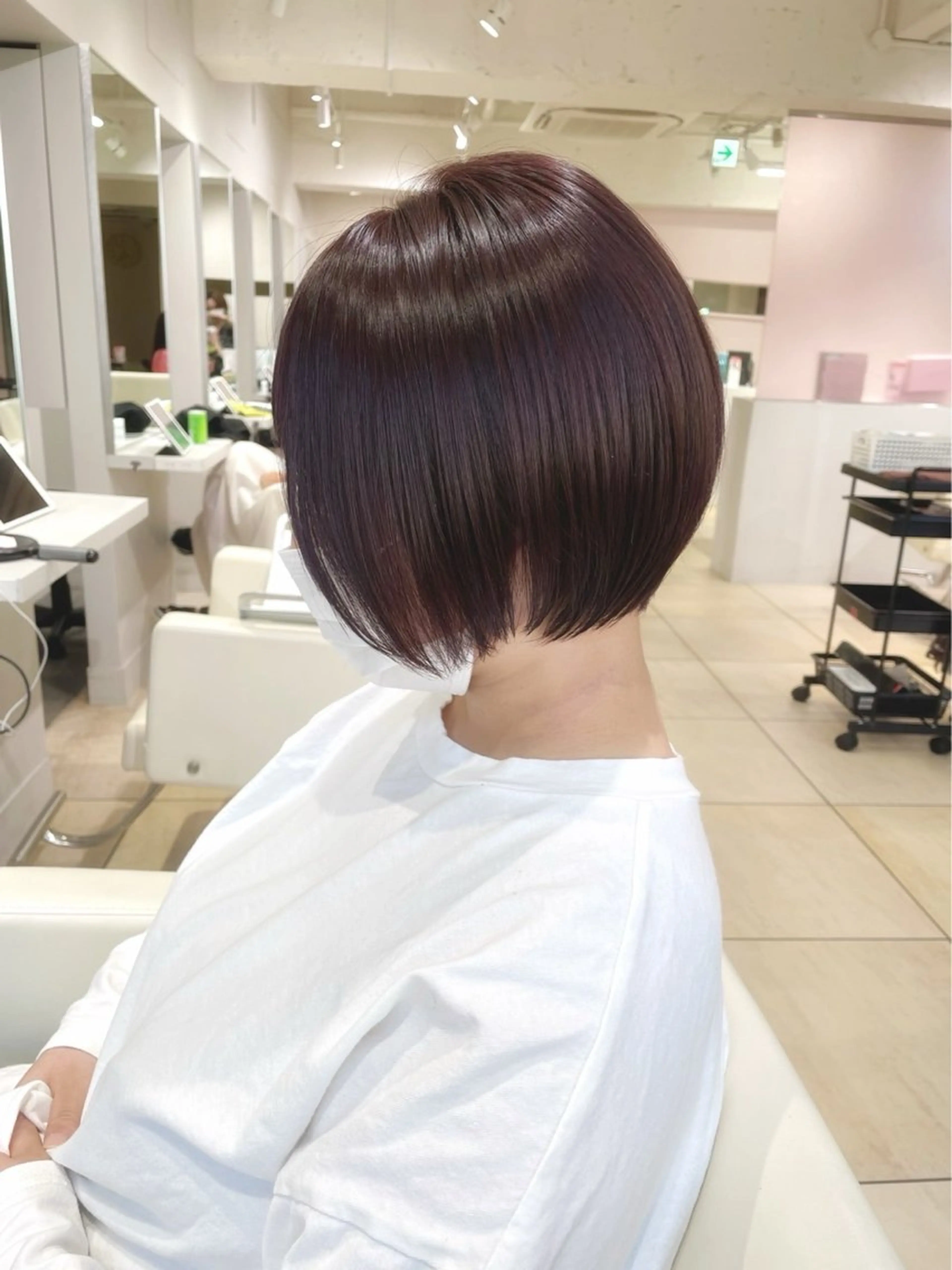 ショート 海外風レイヤー🎀 新宿MOMOKA🍑のヘアスタイル