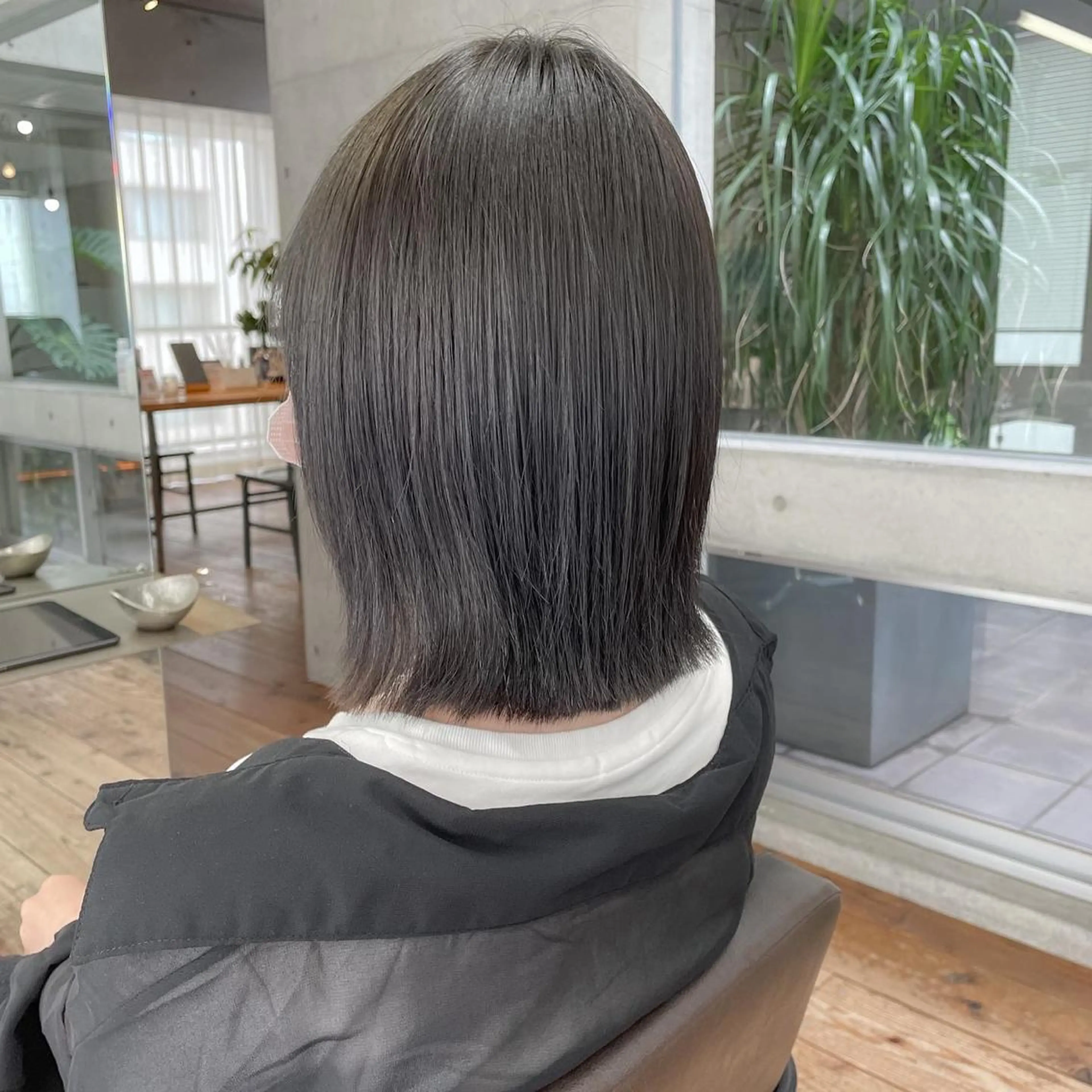 ミディアム カラー ブリーチ グレージュ ブリーチなしカラー ROUTE KOUTAのヘアスタイル