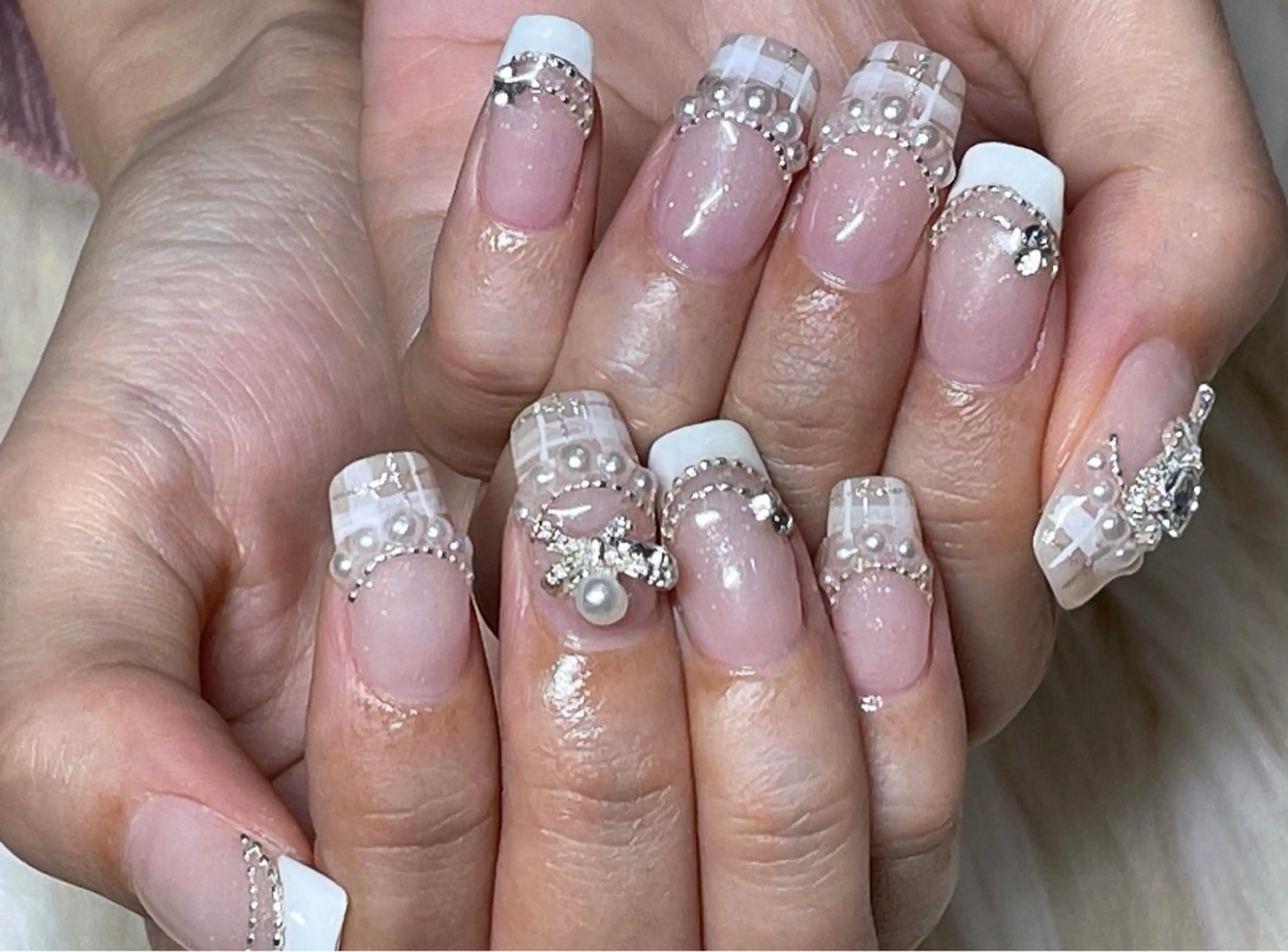 ネイル 長さ出し フレンチネイル ジェルネイル グラデーション 韓国ネイル ハンドネイル Nail&eye Belire 新宿のネイルデザイン